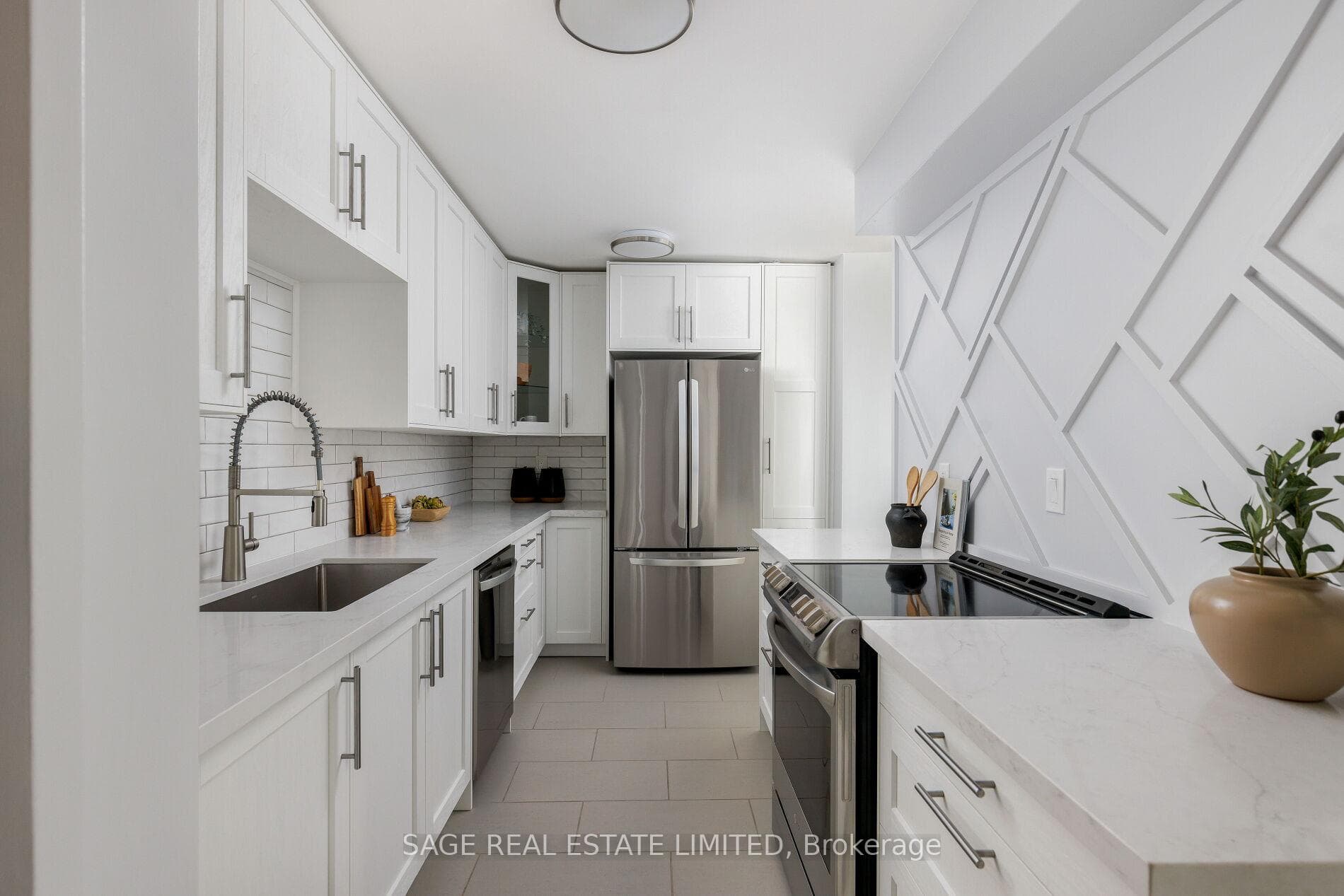 61 Richview Road Unit 510 photo 23