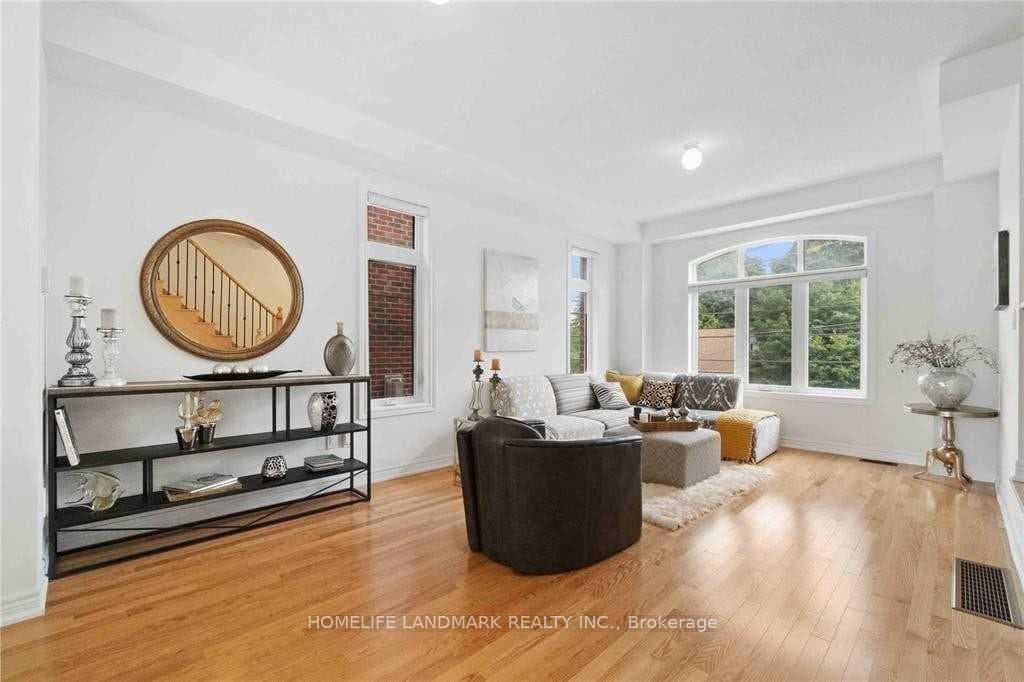 6D Parker Avenue photo 25