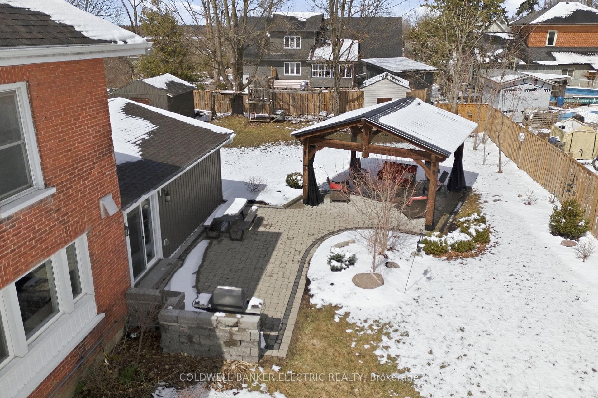 36 Ermatinger Street photo 40