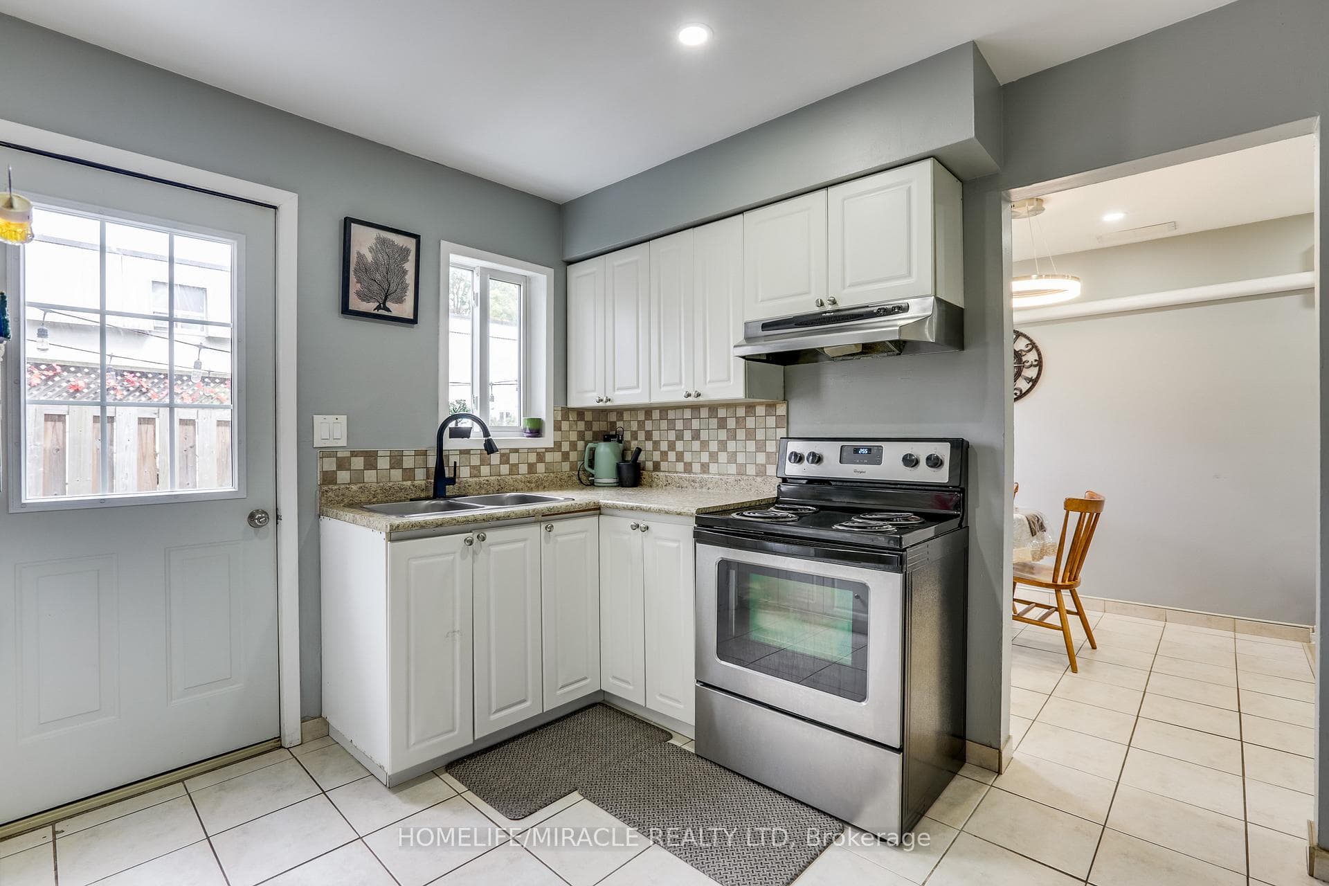 271 Thames Street Unit 19 photo 16
