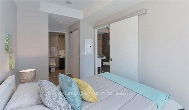 159 Dundas Street Unit 2404 photo 10