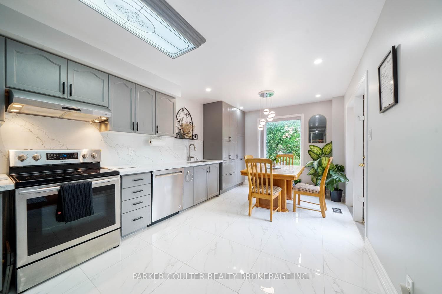 135 Victoria Street photo 9