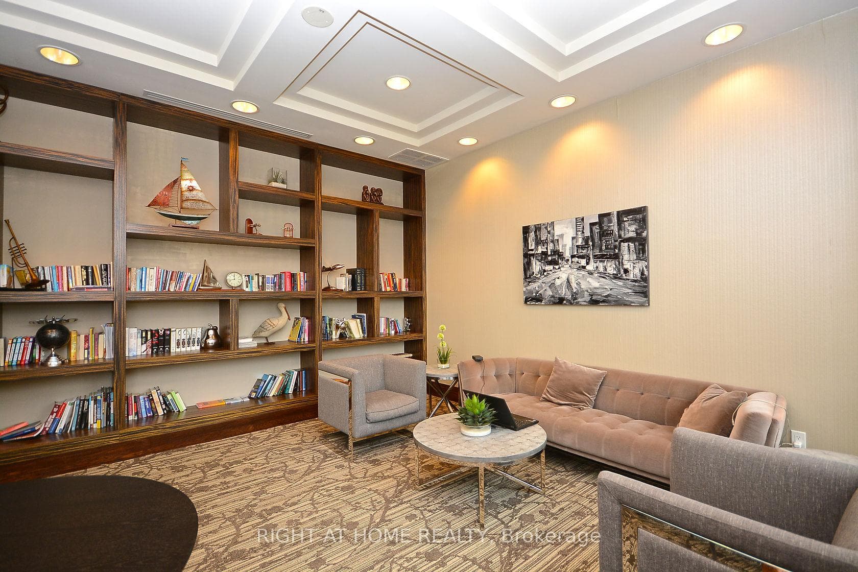 339 Rathburn Road Unit 101 photo 26