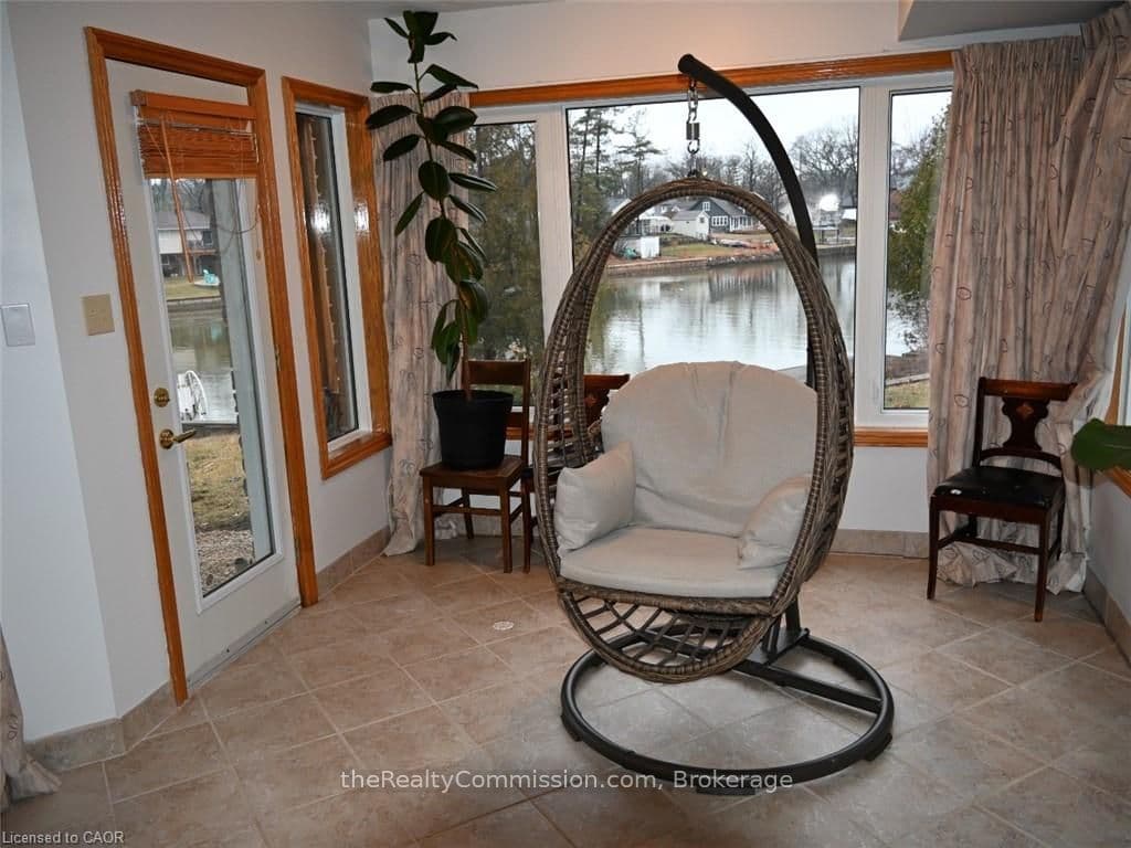 2028 RIVER Road photo 35