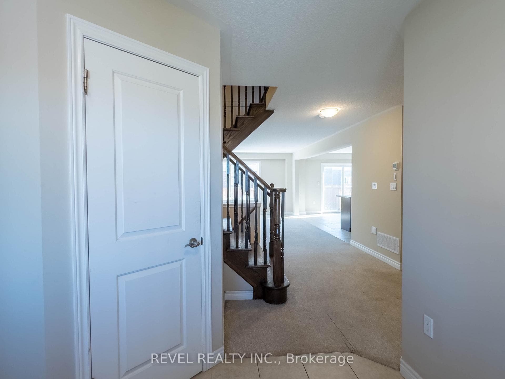 258 Dalgleish Trail photo 3