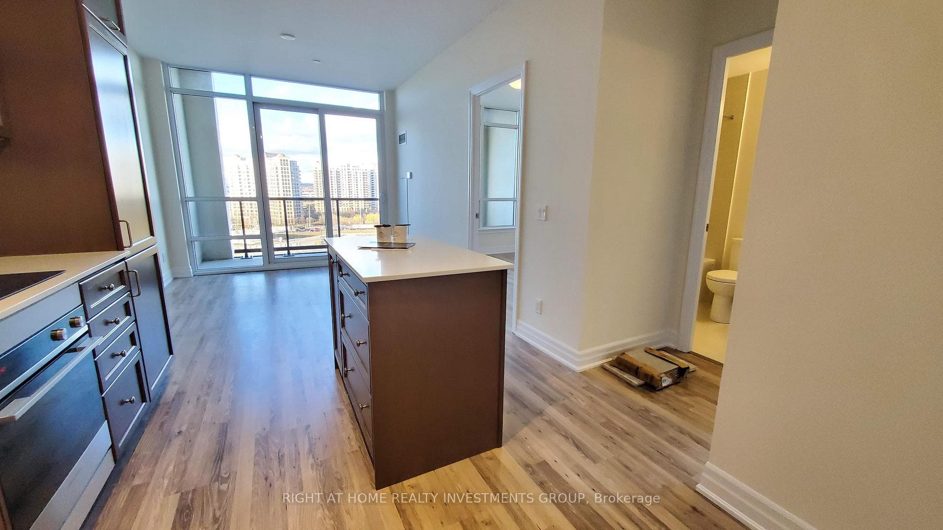 9085 Jane Street Unit 1003 photo 5