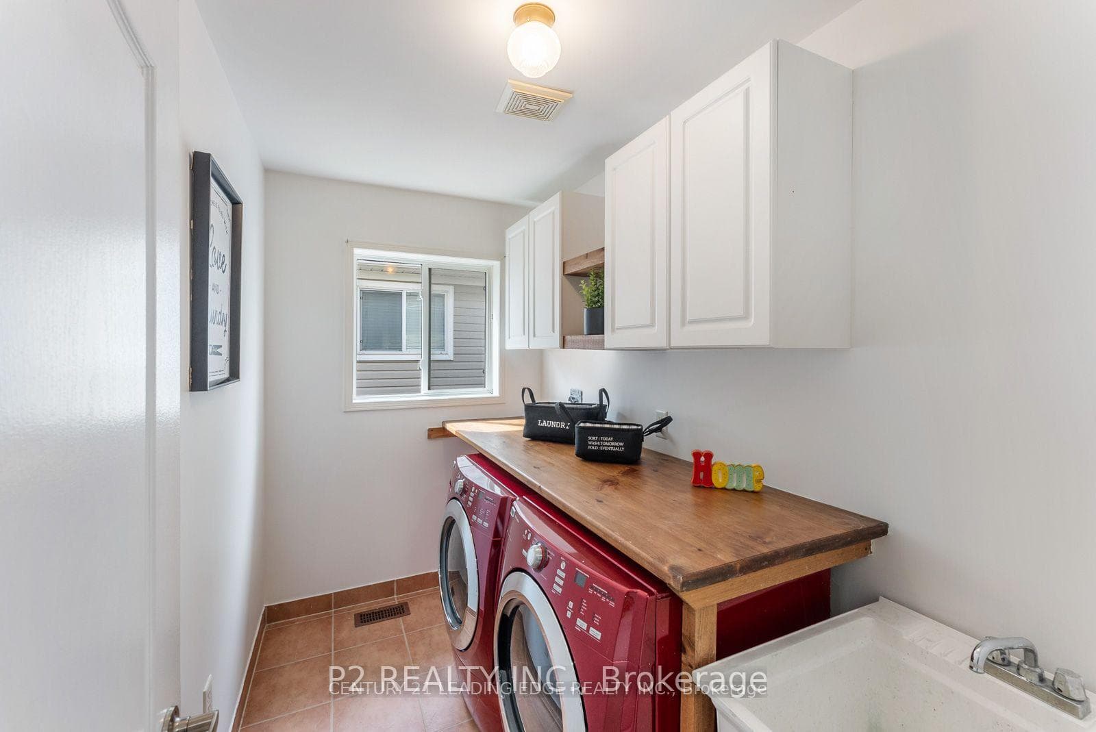 8 Parish Avenue photo 29