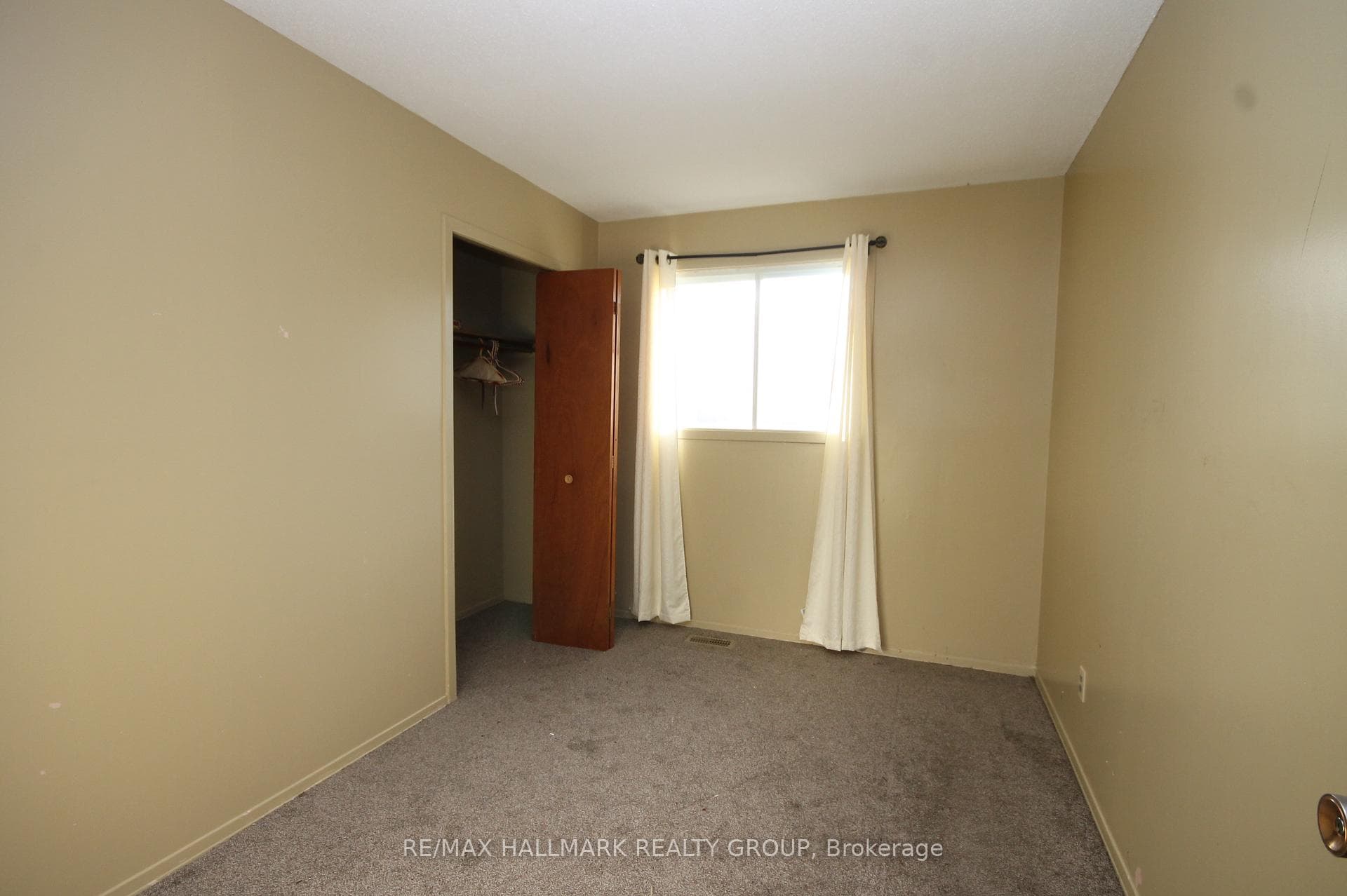 119 ROTHWELL Street photo 8