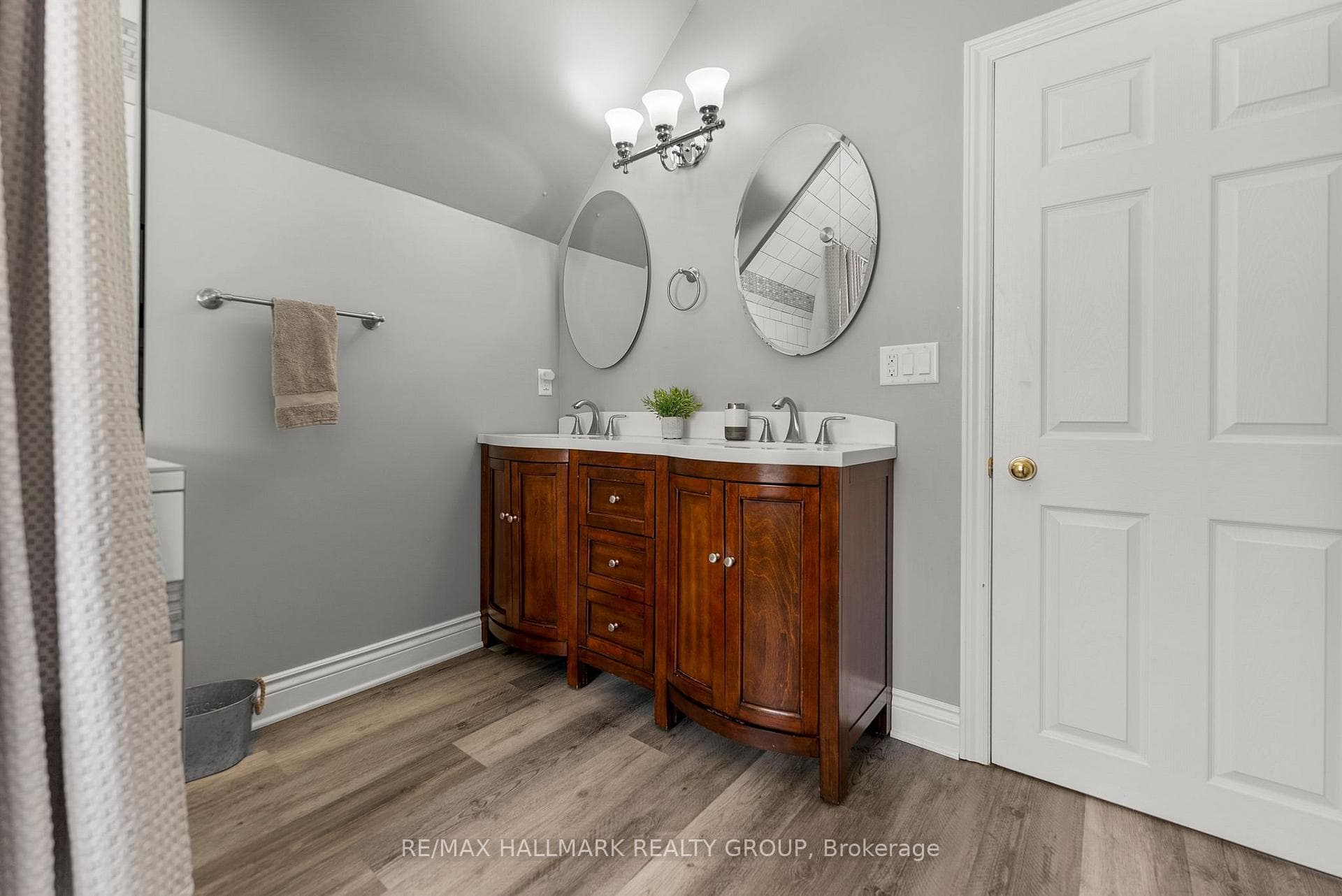 1456 Meadow Drive photo 36