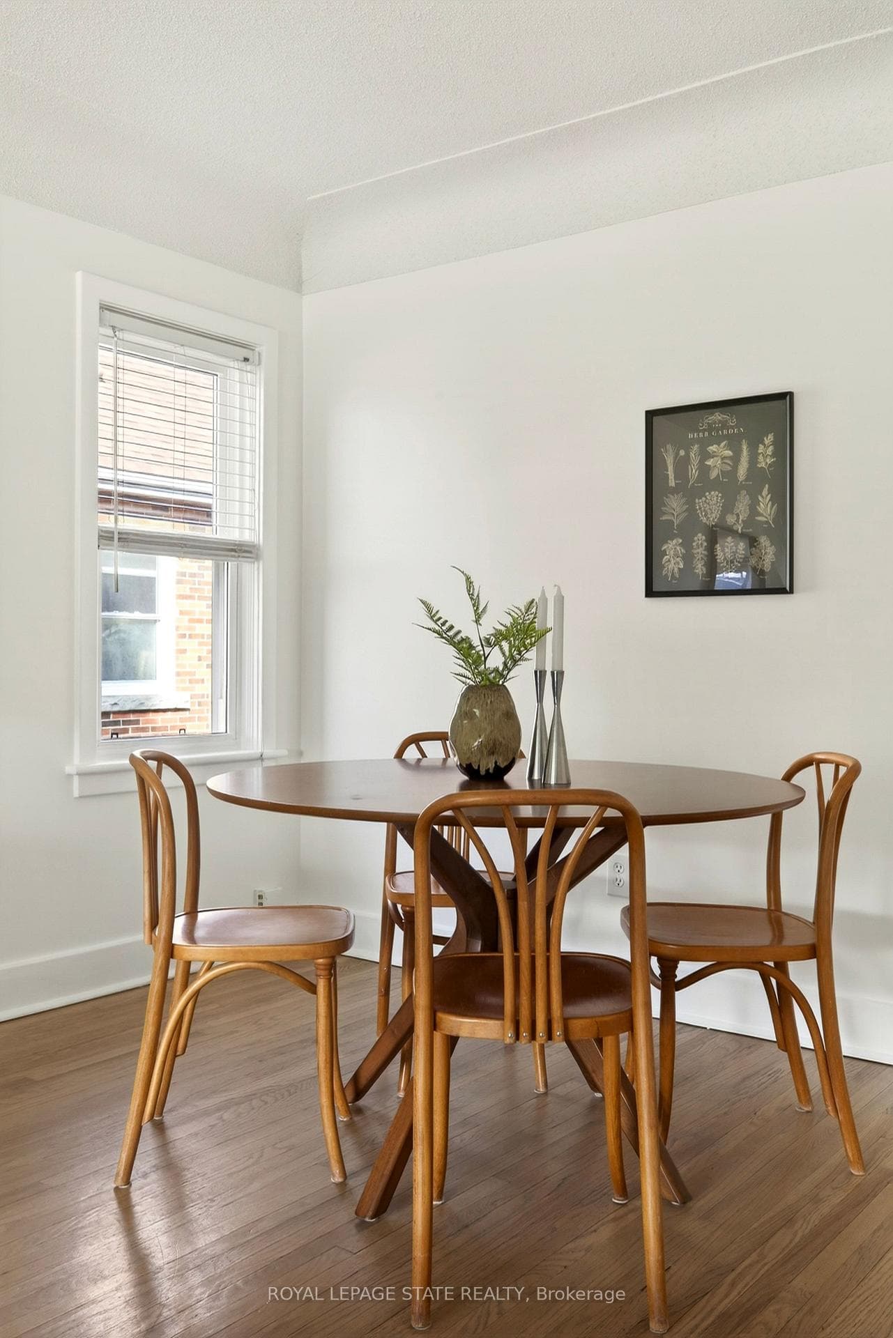 33 East 34th Street photo 8