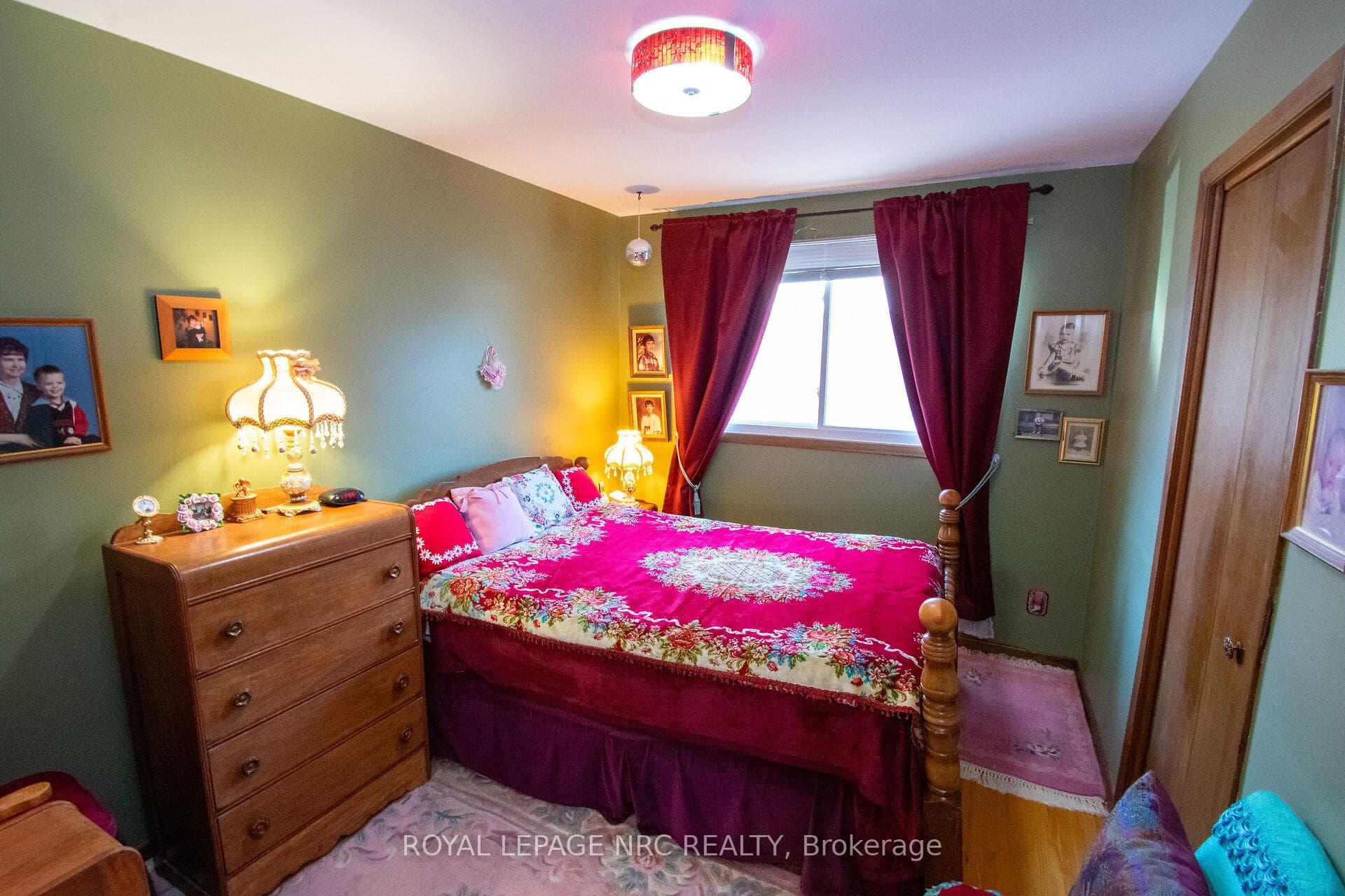 Another large bedroom