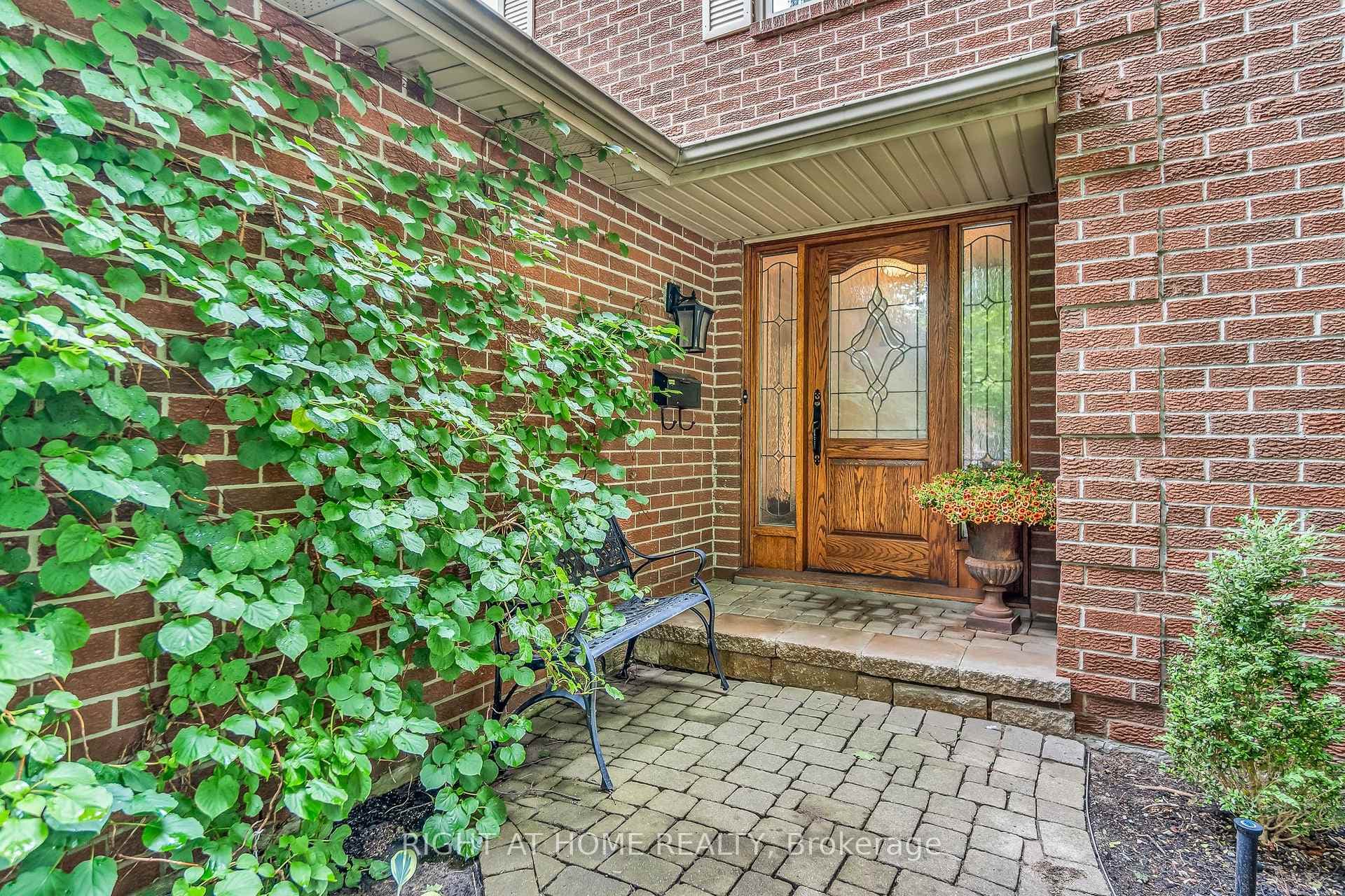 1850 Folkway Drive photo 2