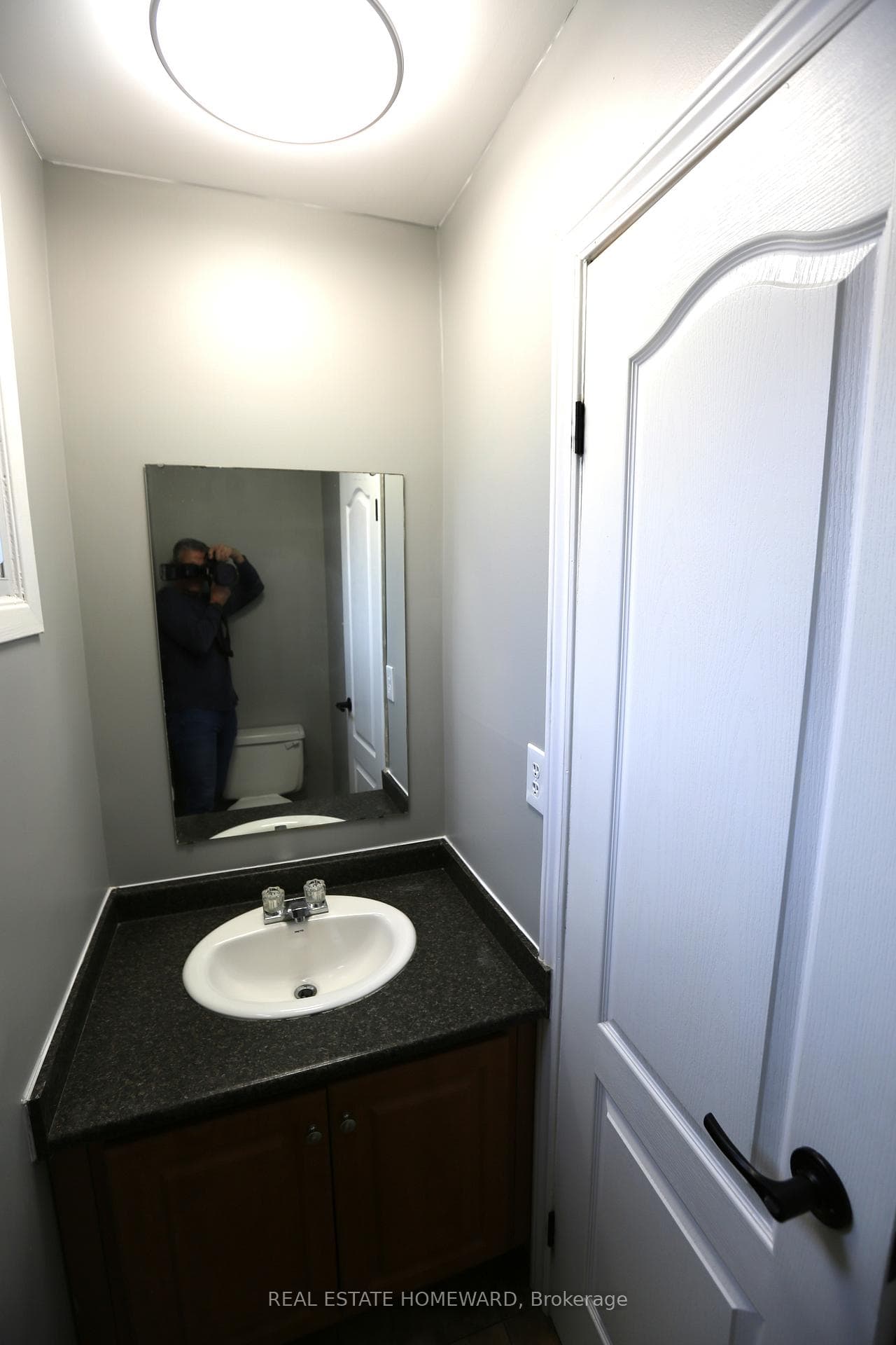 104 Enderby Crescent photo 9