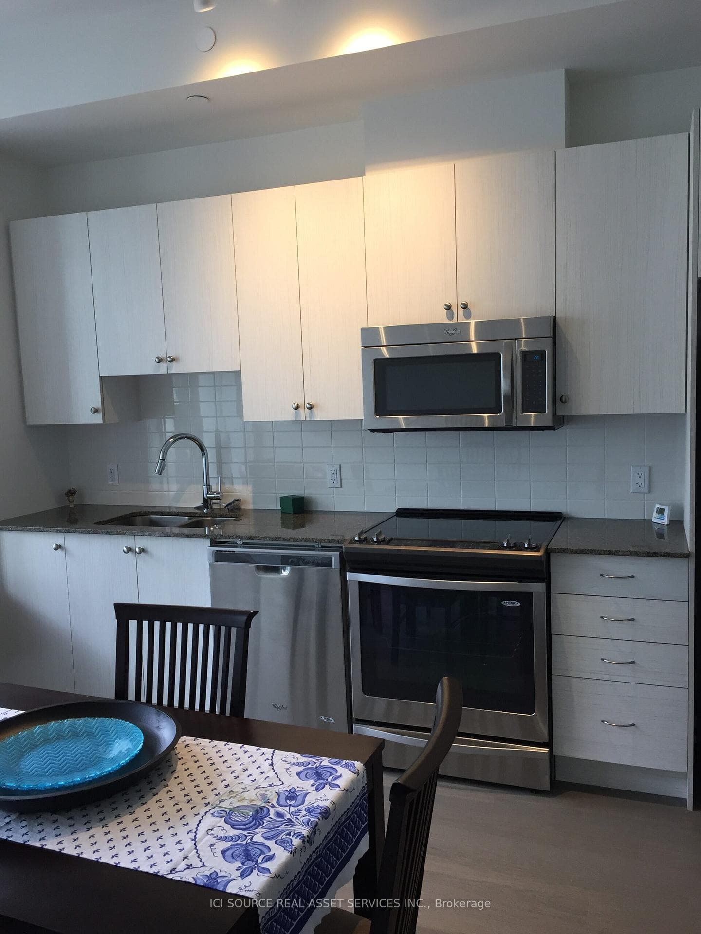 485 Richmond Road Unit 101 photo 1