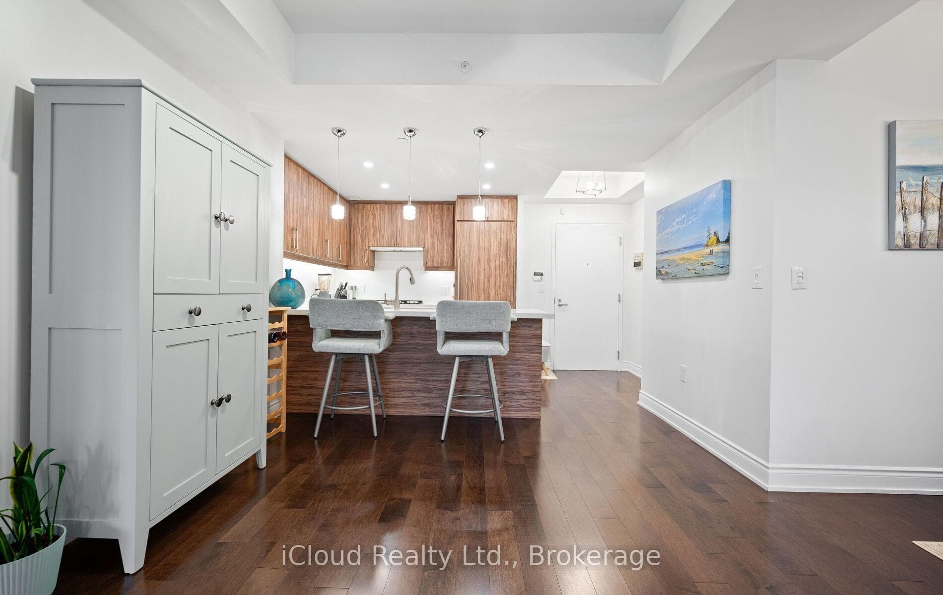 3500 Lakeshore Road Unit 625 photo 9