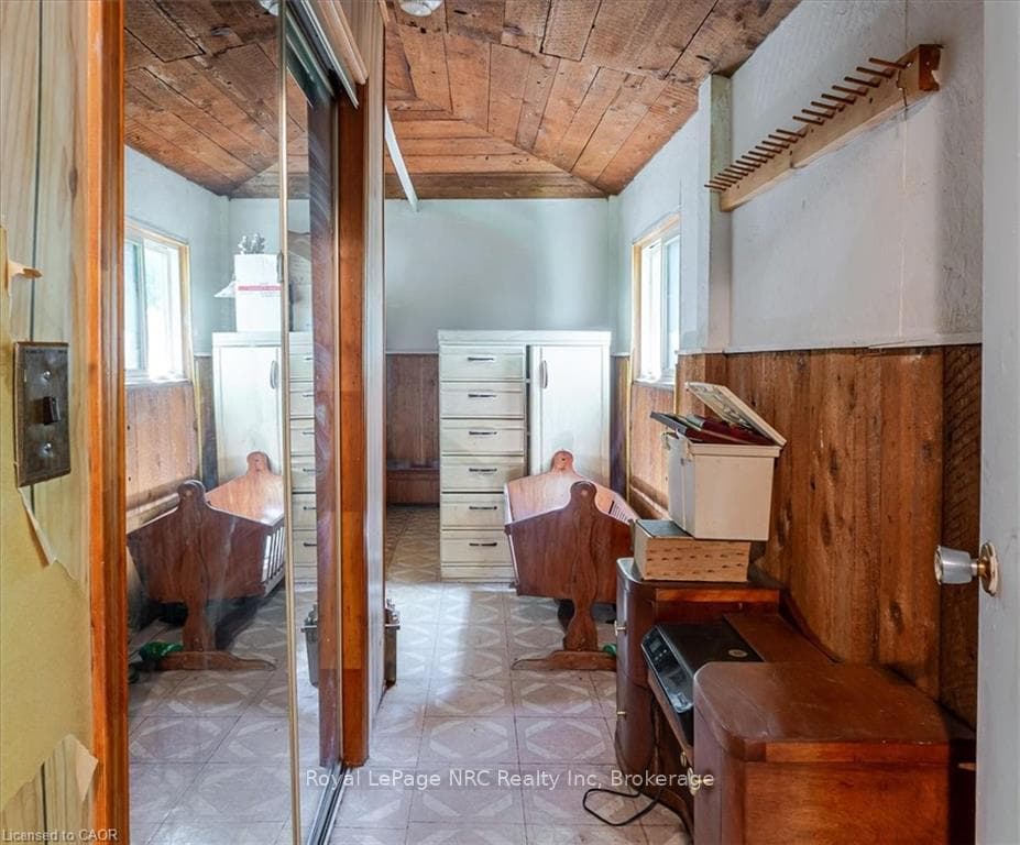 382 Beach Boulevard photo 29