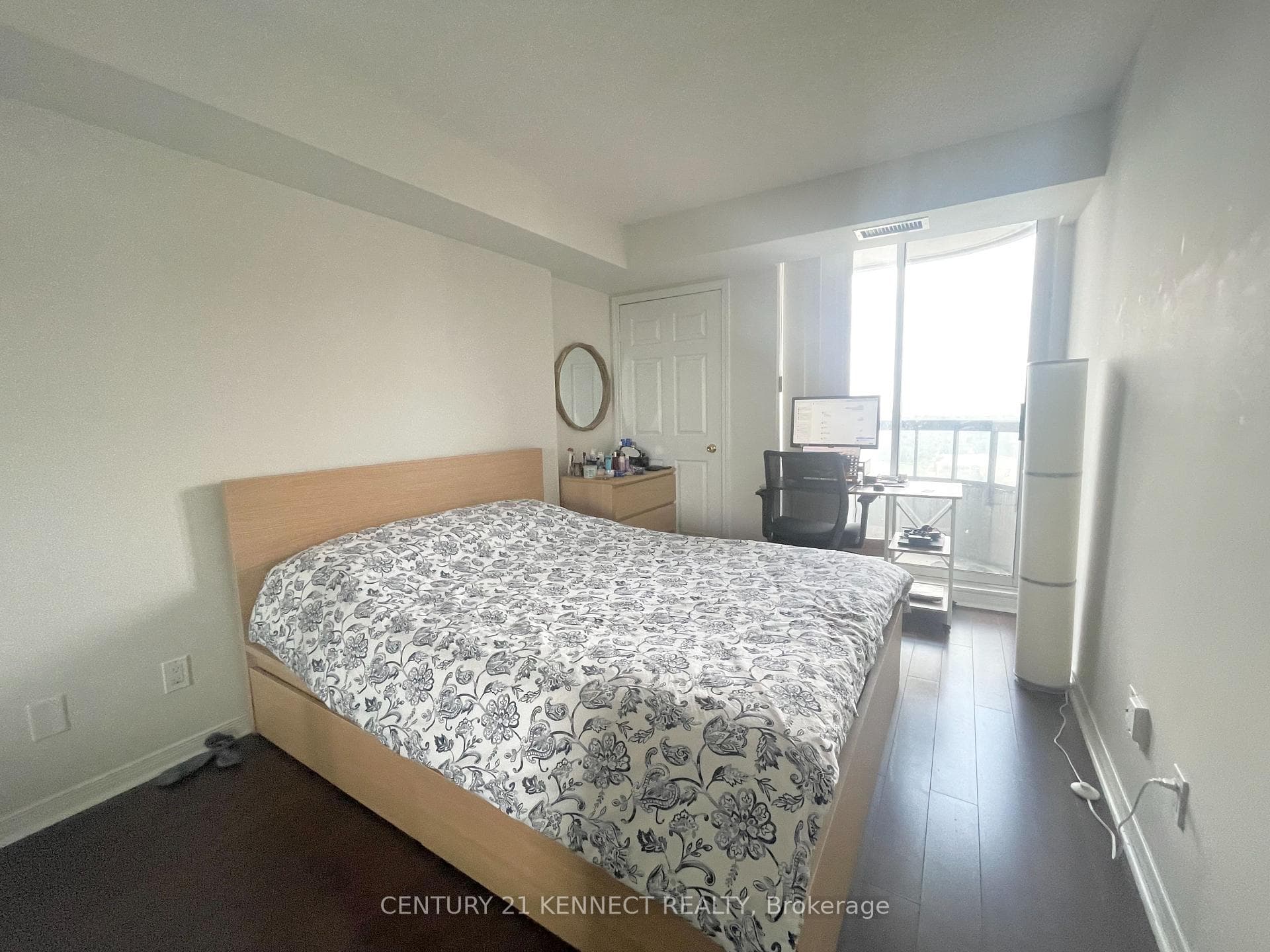 8 Hillcrest Avenue Unit 1810 photo 4