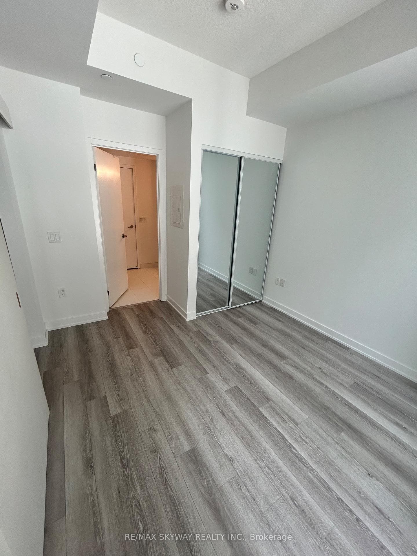 121 St Patrick Street Unit 1319 photo 8