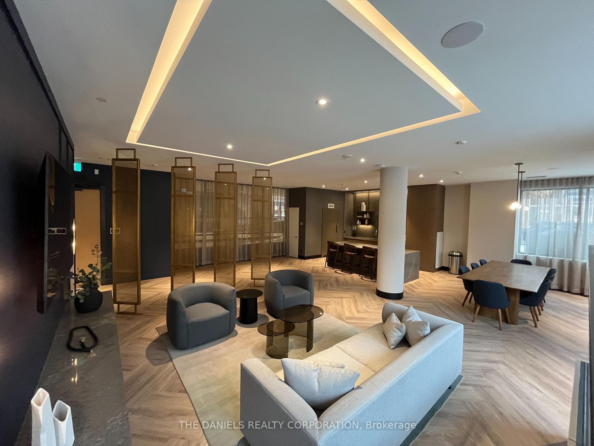 8 Beverley Glen Boulevard Unit 306 photo 26