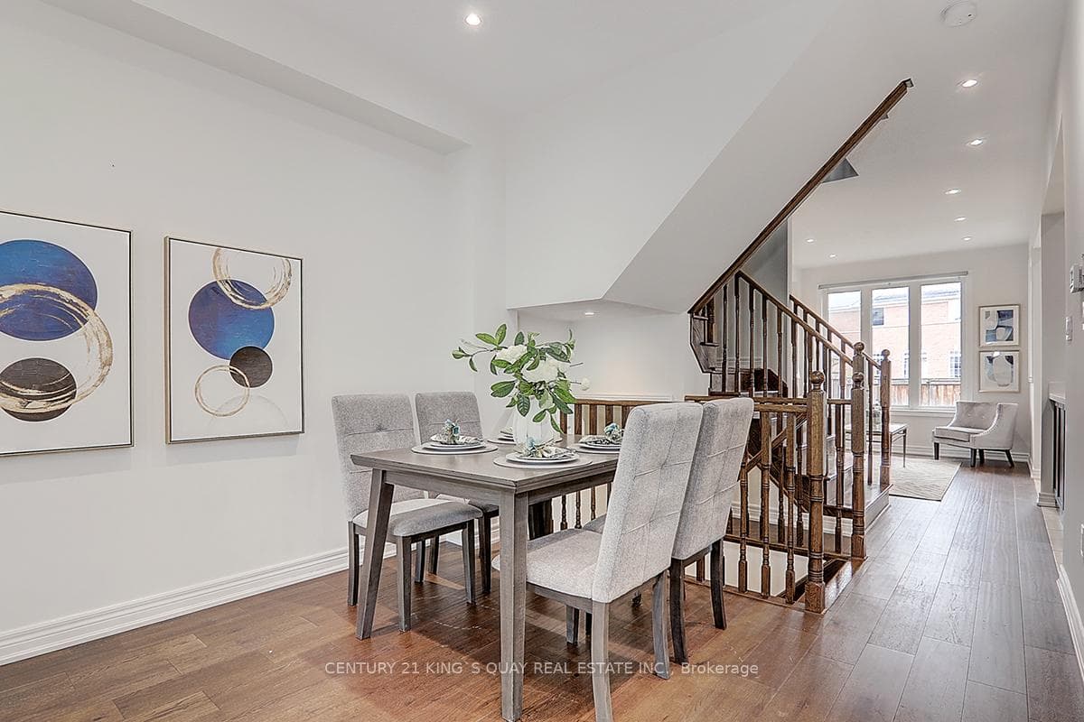 852 Castlemore Avenue photo 6