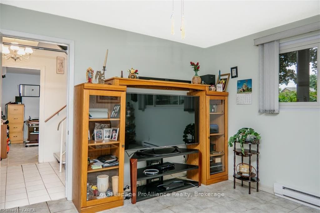 238 MCGILL Street photo 40