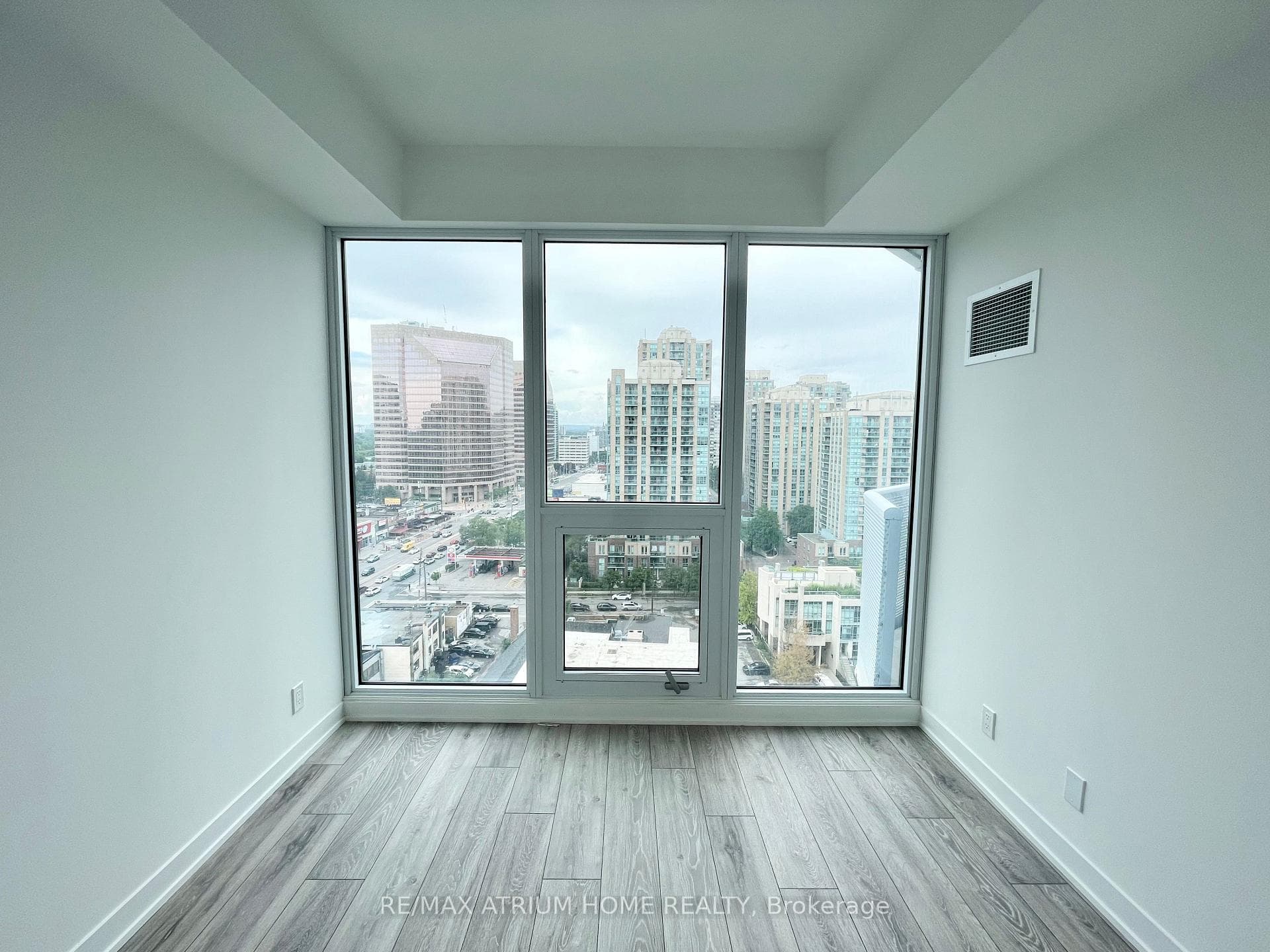15 Holmes Avenue Unit 1405 photo 9