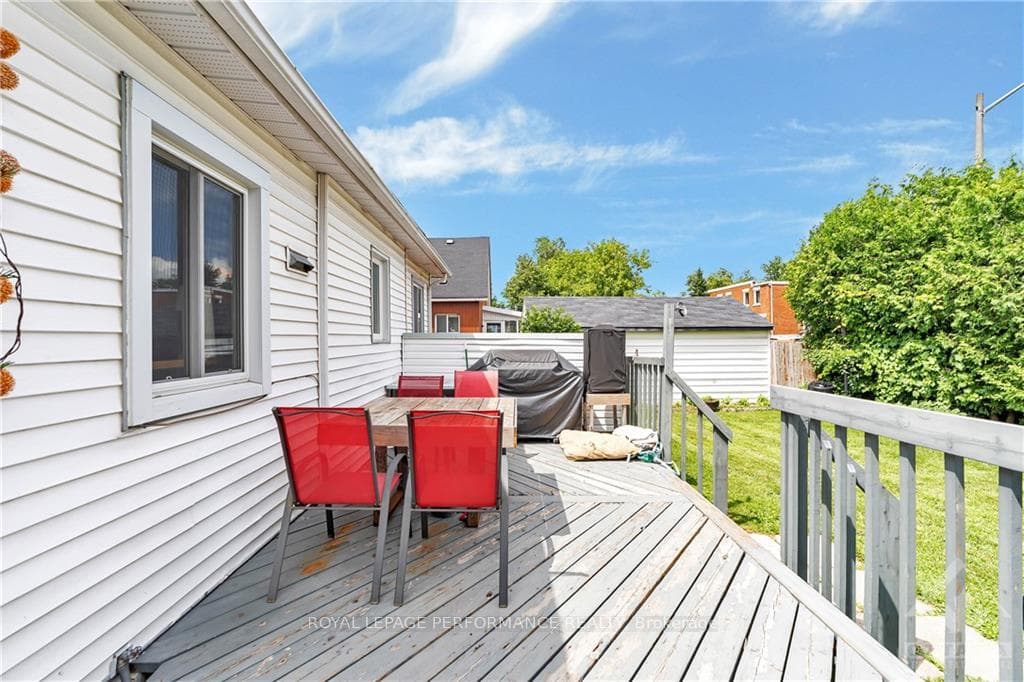 389 ENFIELD Avenue photo 26