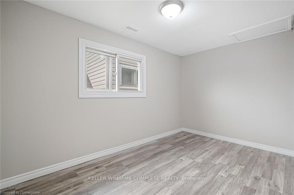 100 Park Row photo 27