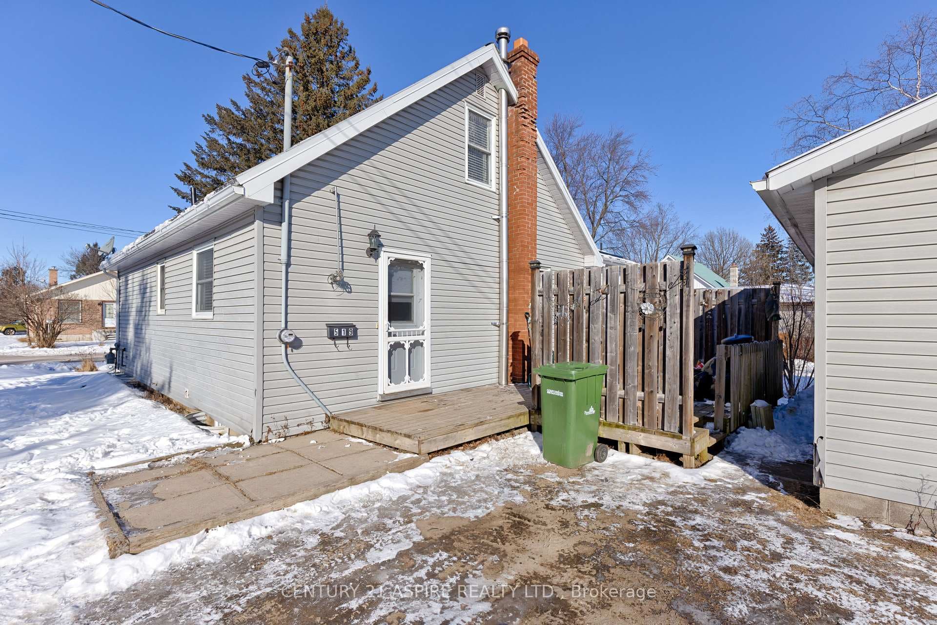 519 Norman Street photo 2