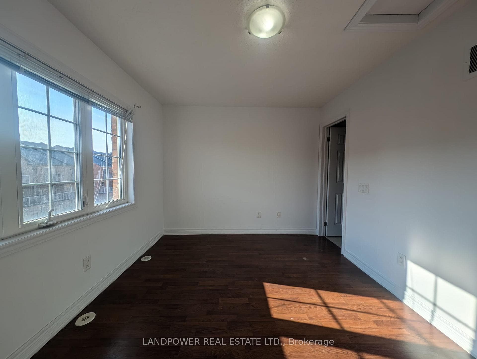 9872 Mccowan Road photo 15