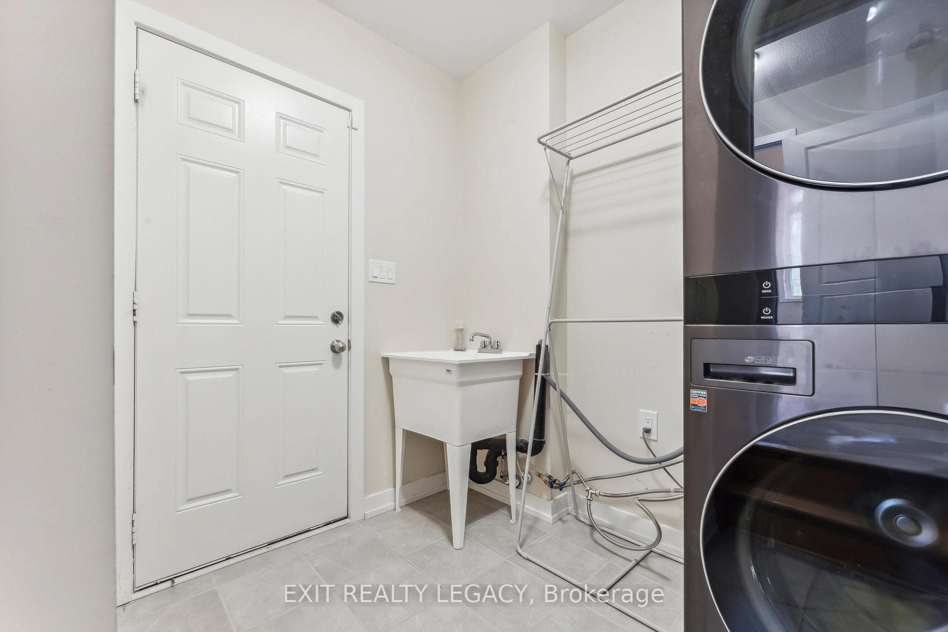 2528 Castlegate Crossing N/A photo 11