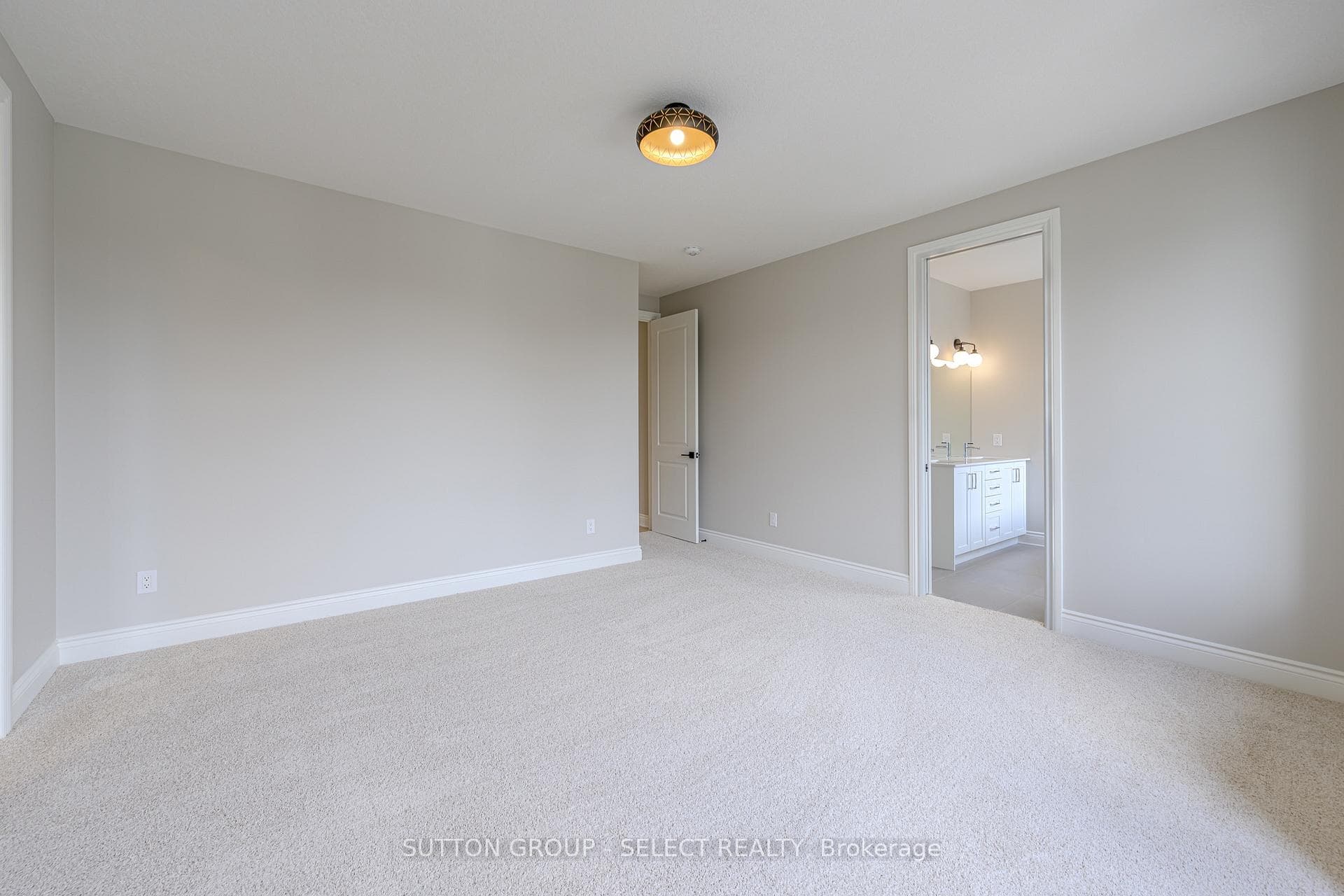 2835 Sheffield Place Unit 7 photo 17