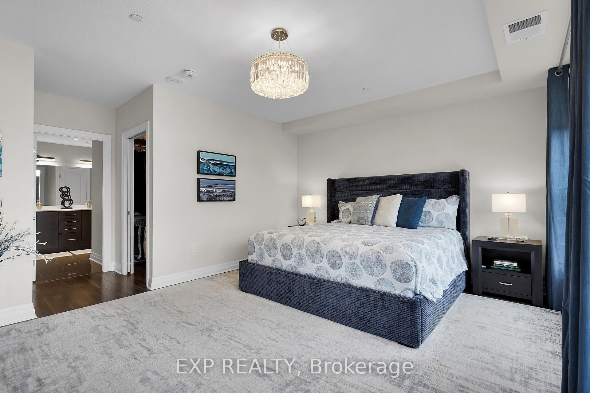260 VILLAGEWALK Boulevard Unit 709 photo 8