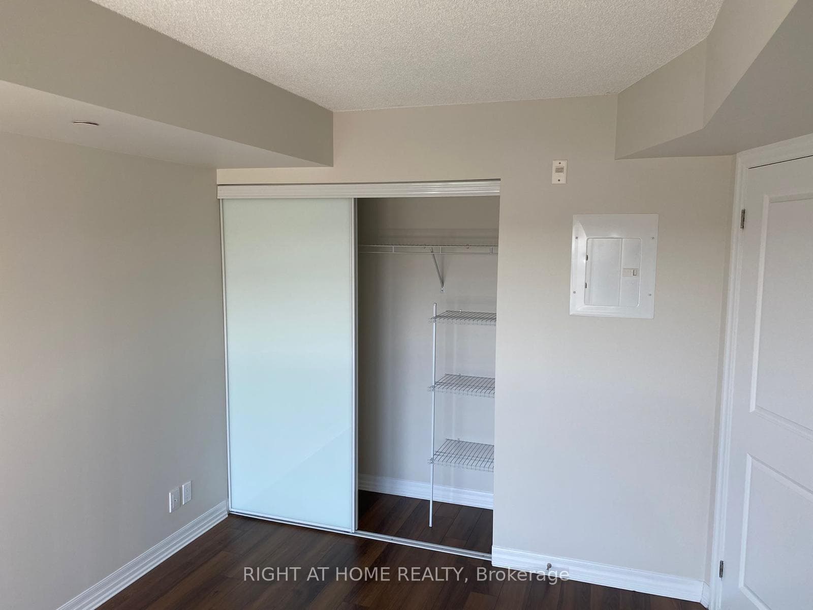 80 Esther Lorrie Drive Unit 413 photo 7