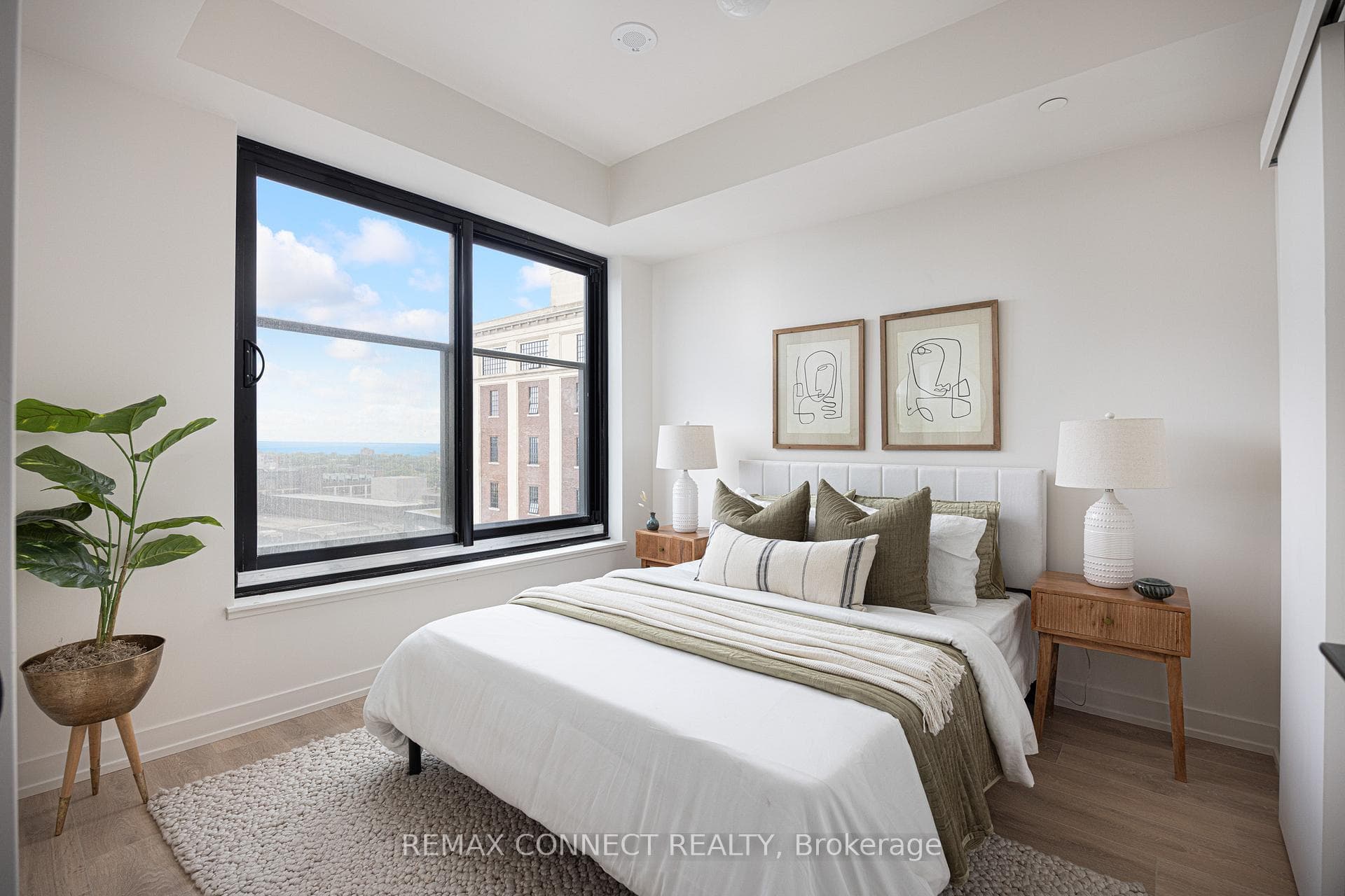 181 Sterling Road Unit 1107 photo 3