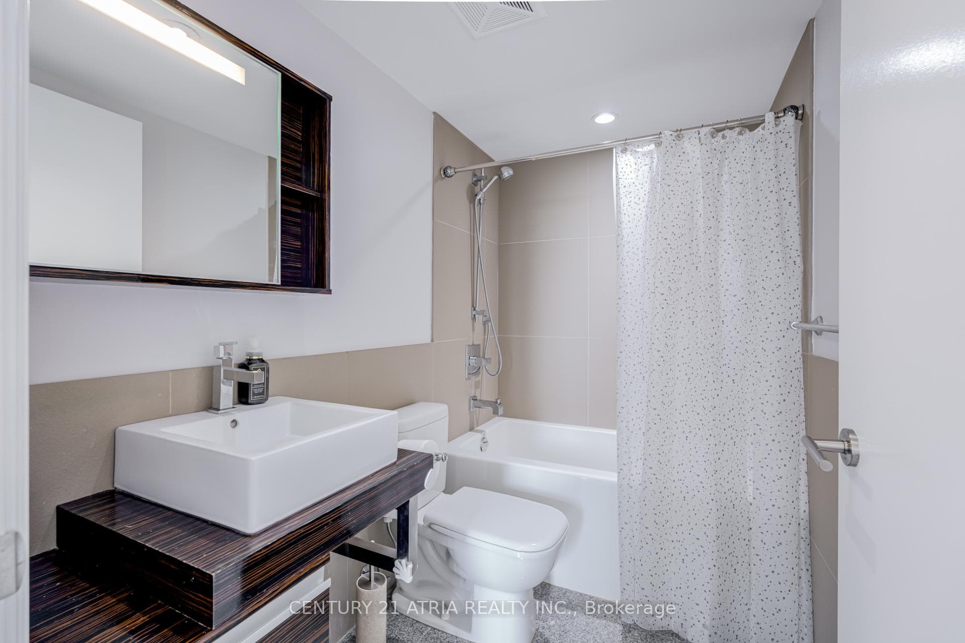676 Sheppard Avenue Unit LPH703 photo 23