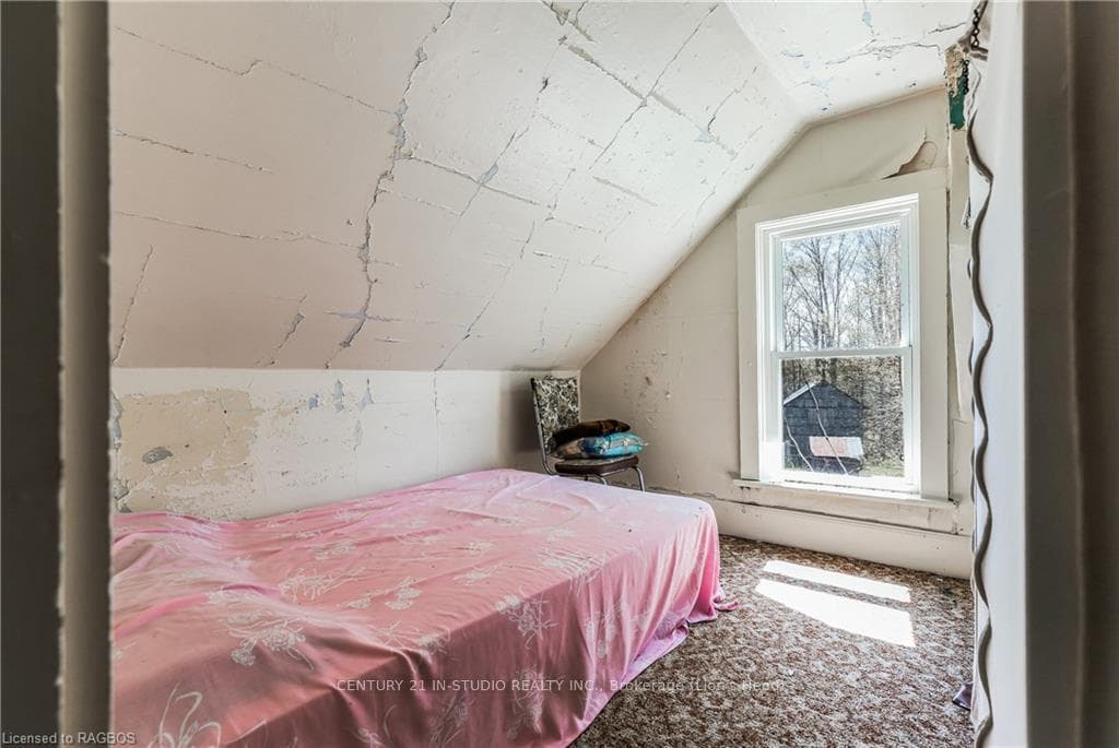 544 WEST Road photo 23
