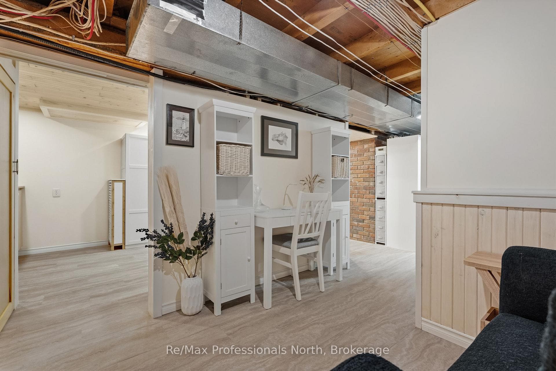 3569 Chetwynd Road photo 23