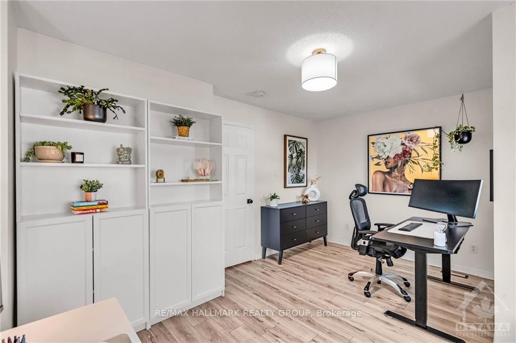 10 HINTONBURG Place Unit 11 photo 22