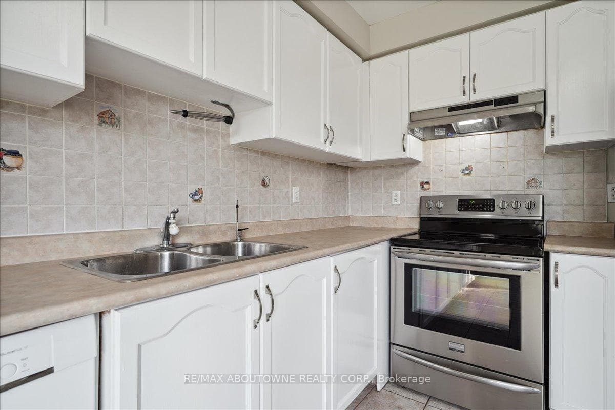 5110 Fairview Street Unit 27 photo 15