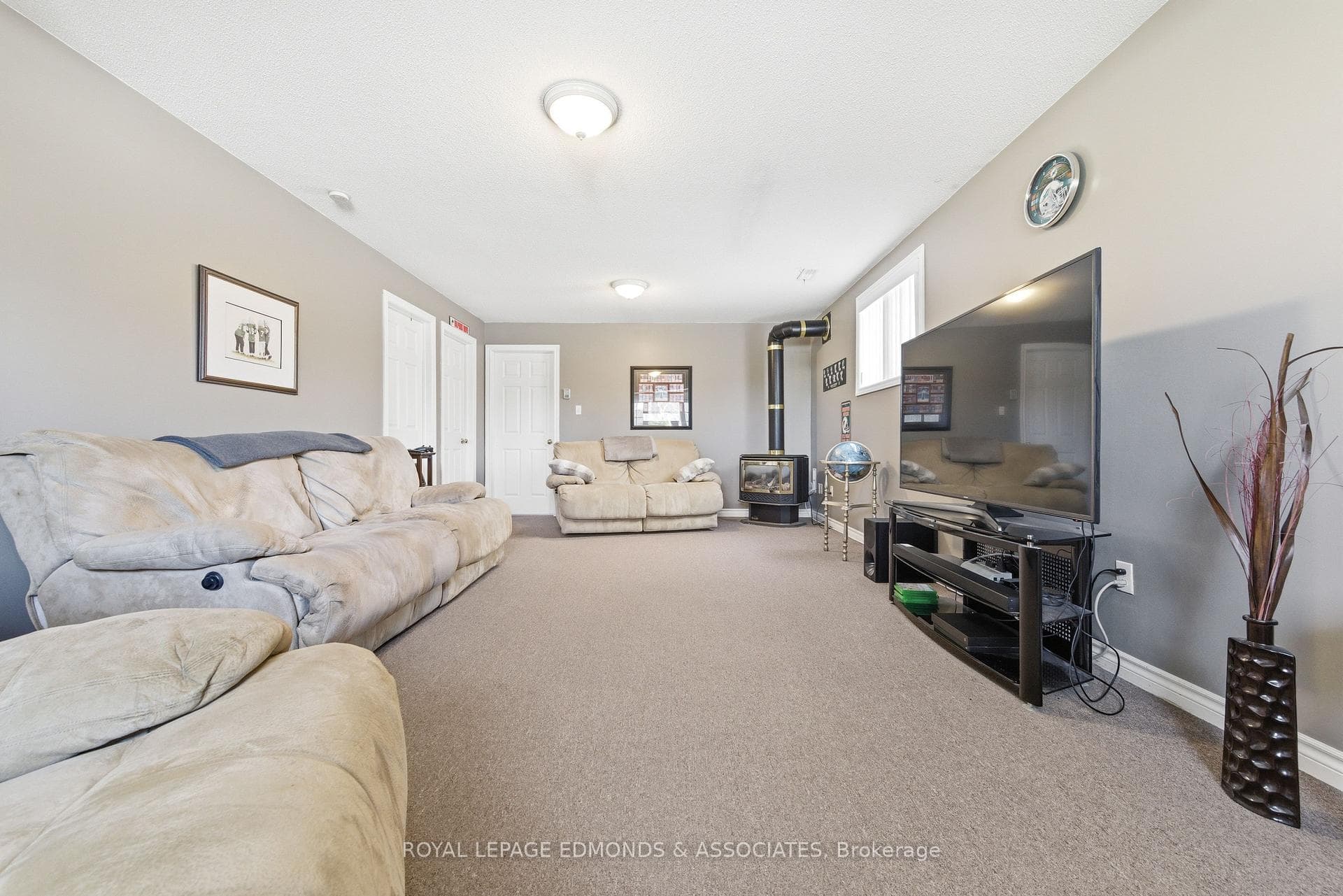 130 Cockburn Crescent photo 37