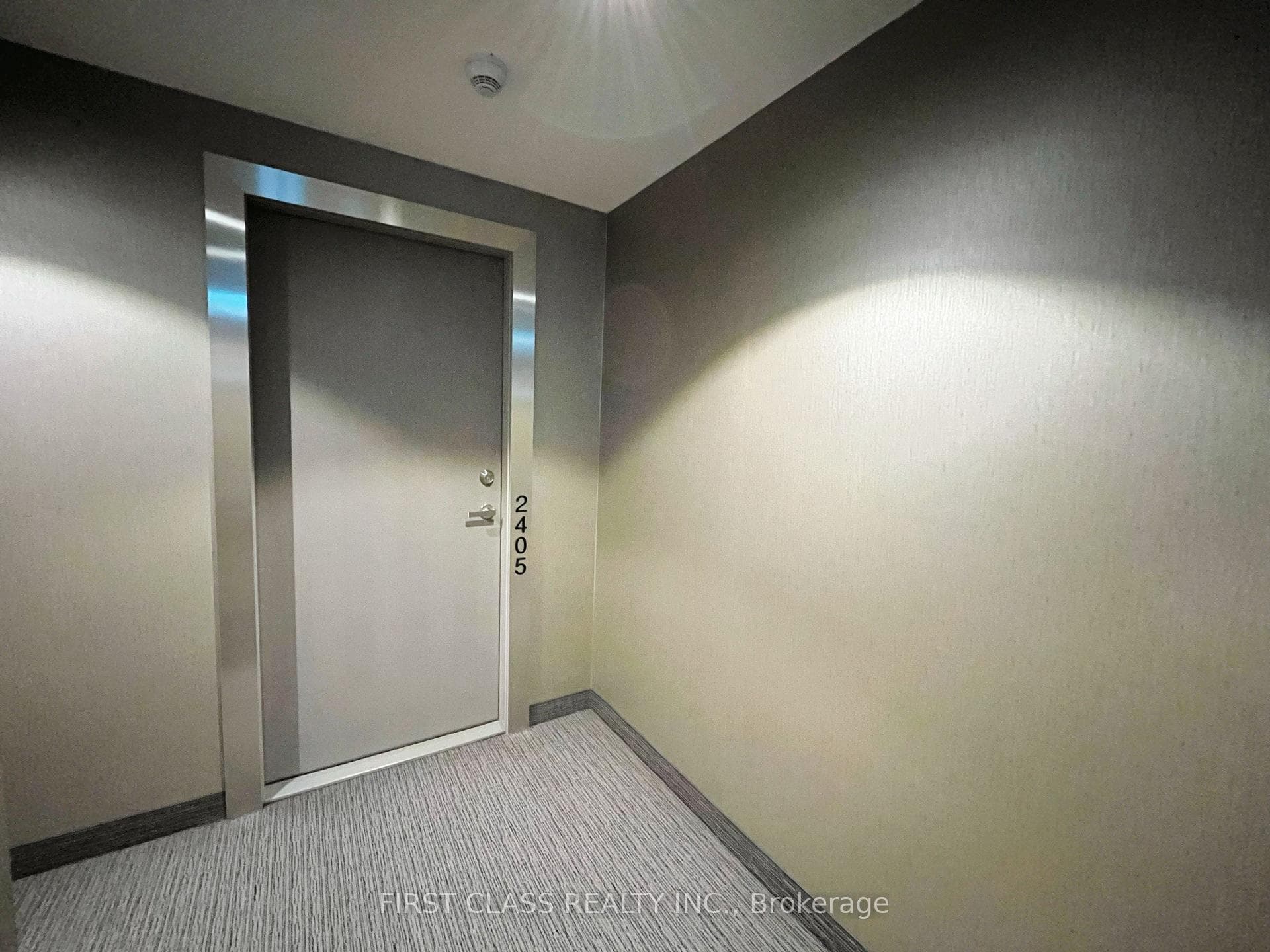 100 Harbour Street Unit 2405 photo 3