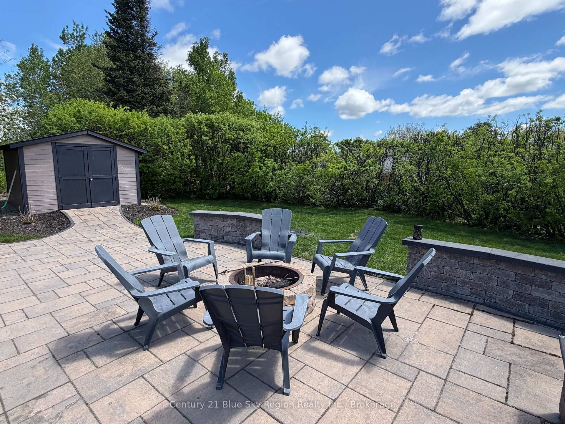 790 LAURENTIAN Avenue photo 34