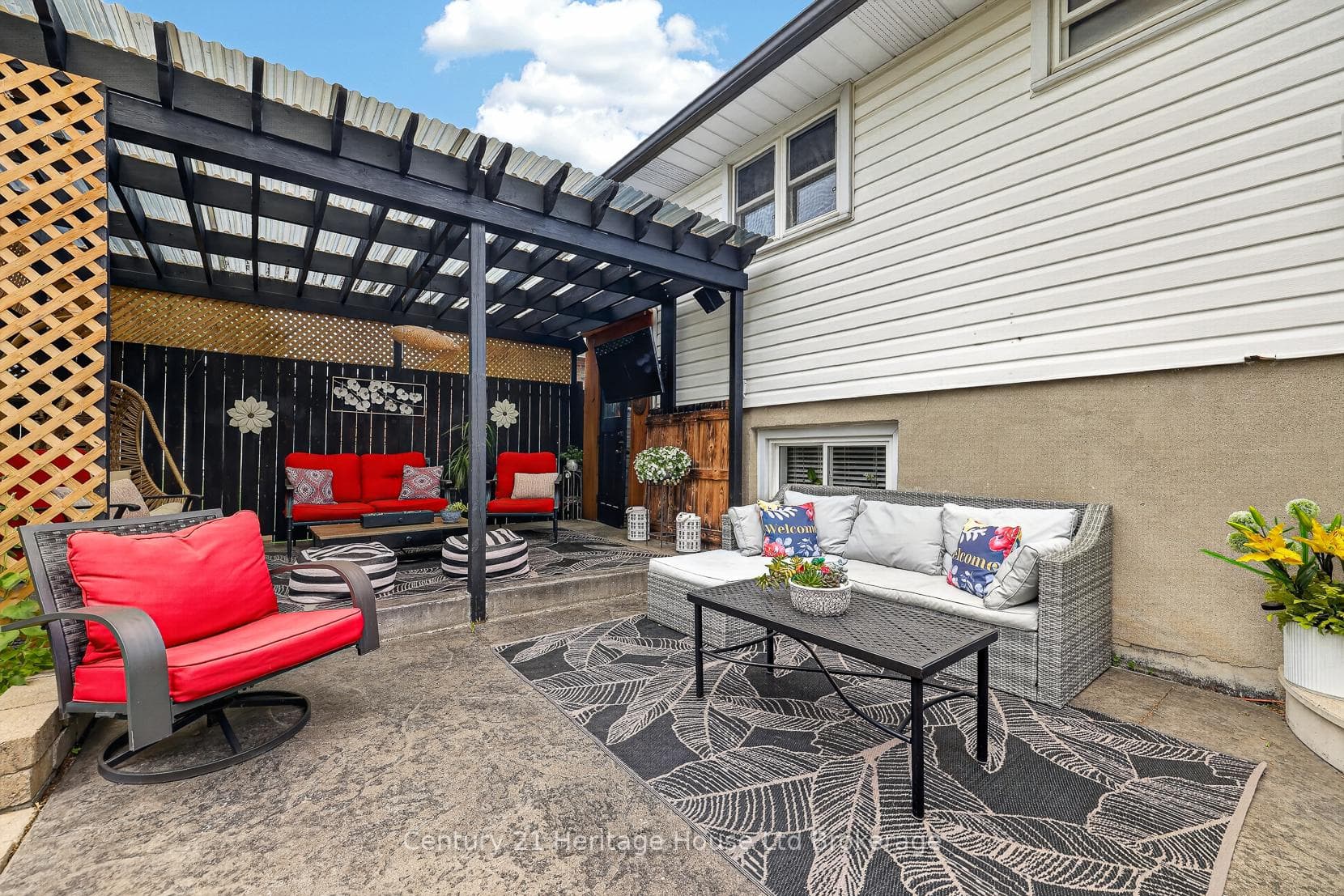 78 Lyndale Crescent photo 41