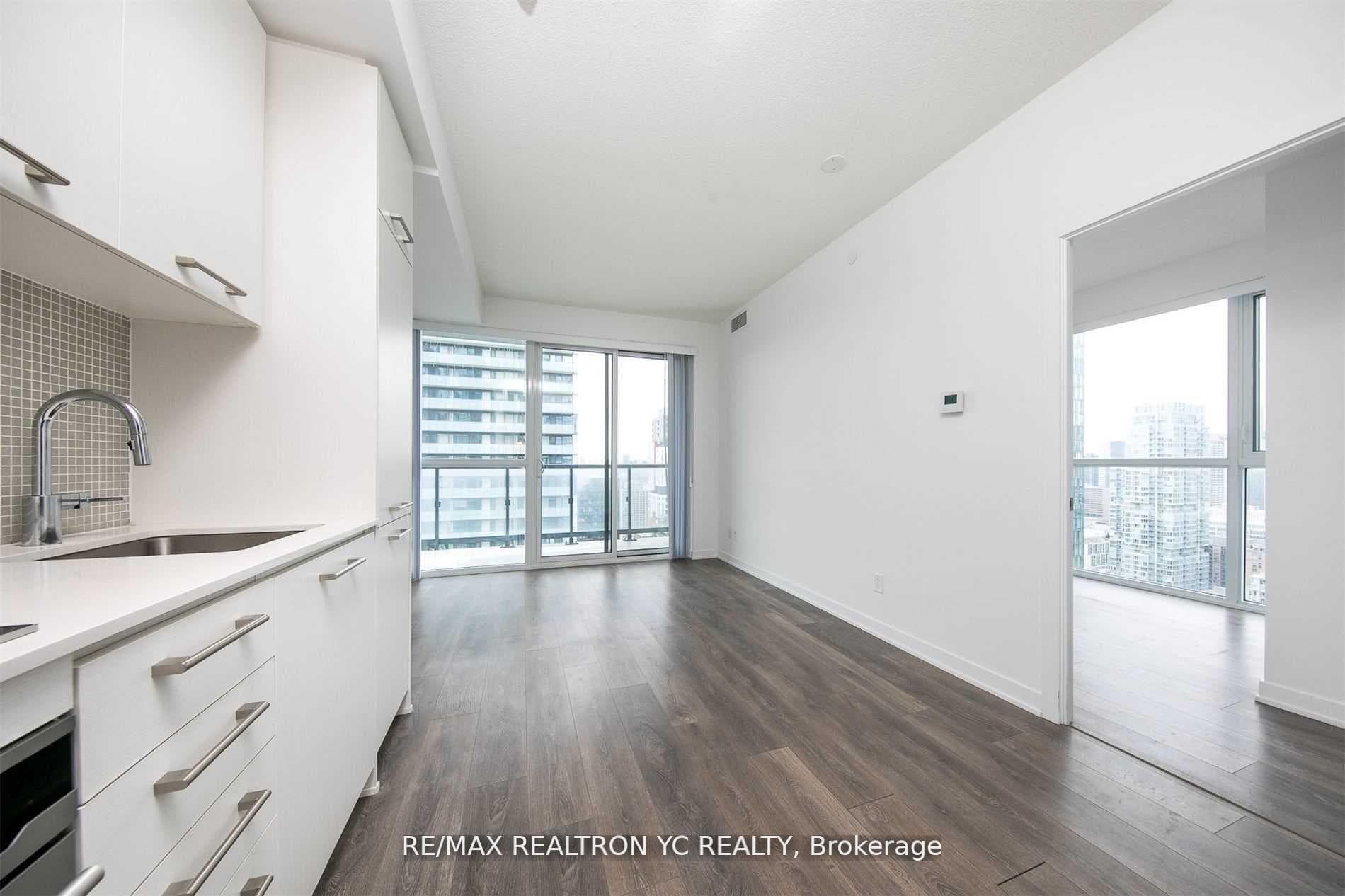 87 Peter Street Unit 3410 photo 11