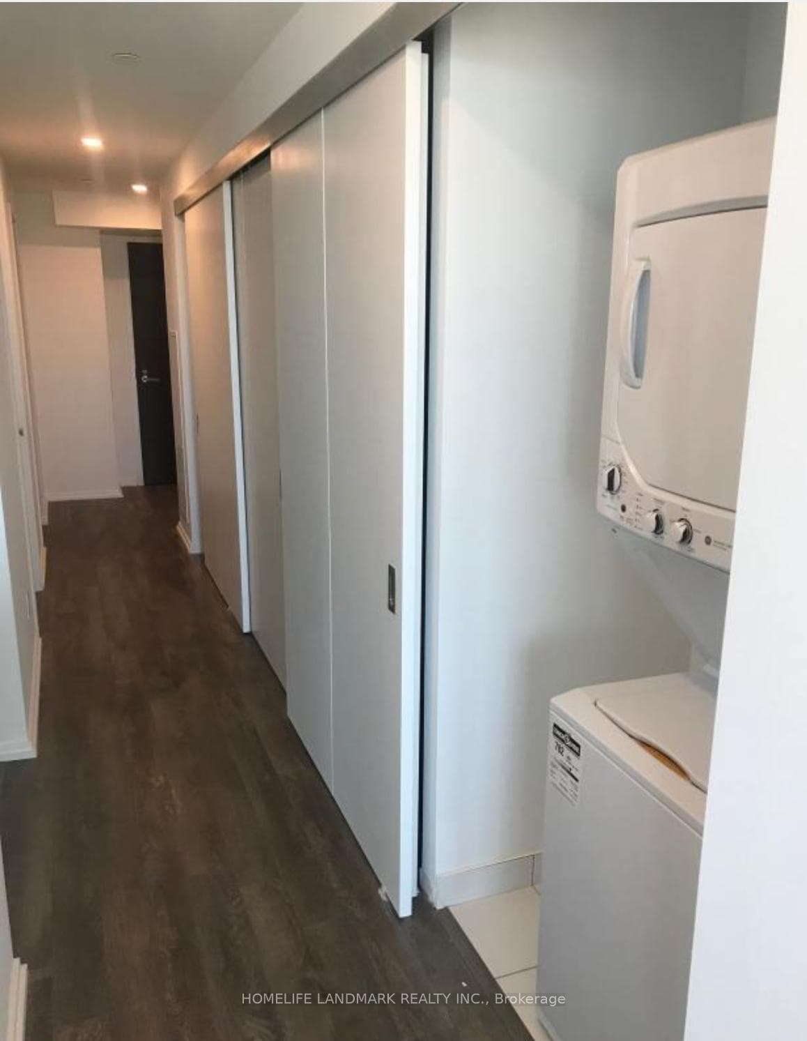 197 yonge Street Unit 4311 photo 6