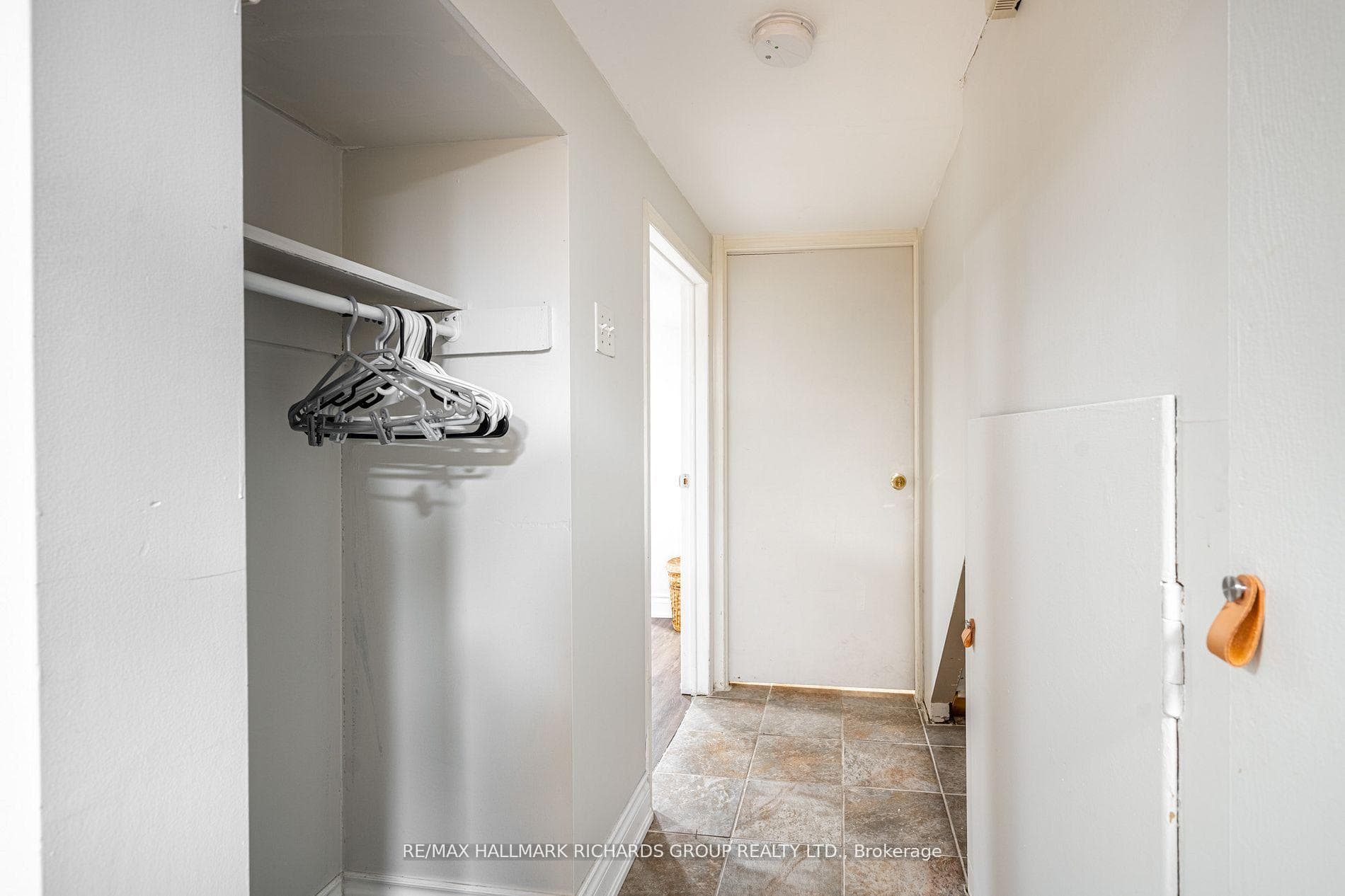 159 Bellefair Avenue Unit Lower photo 4