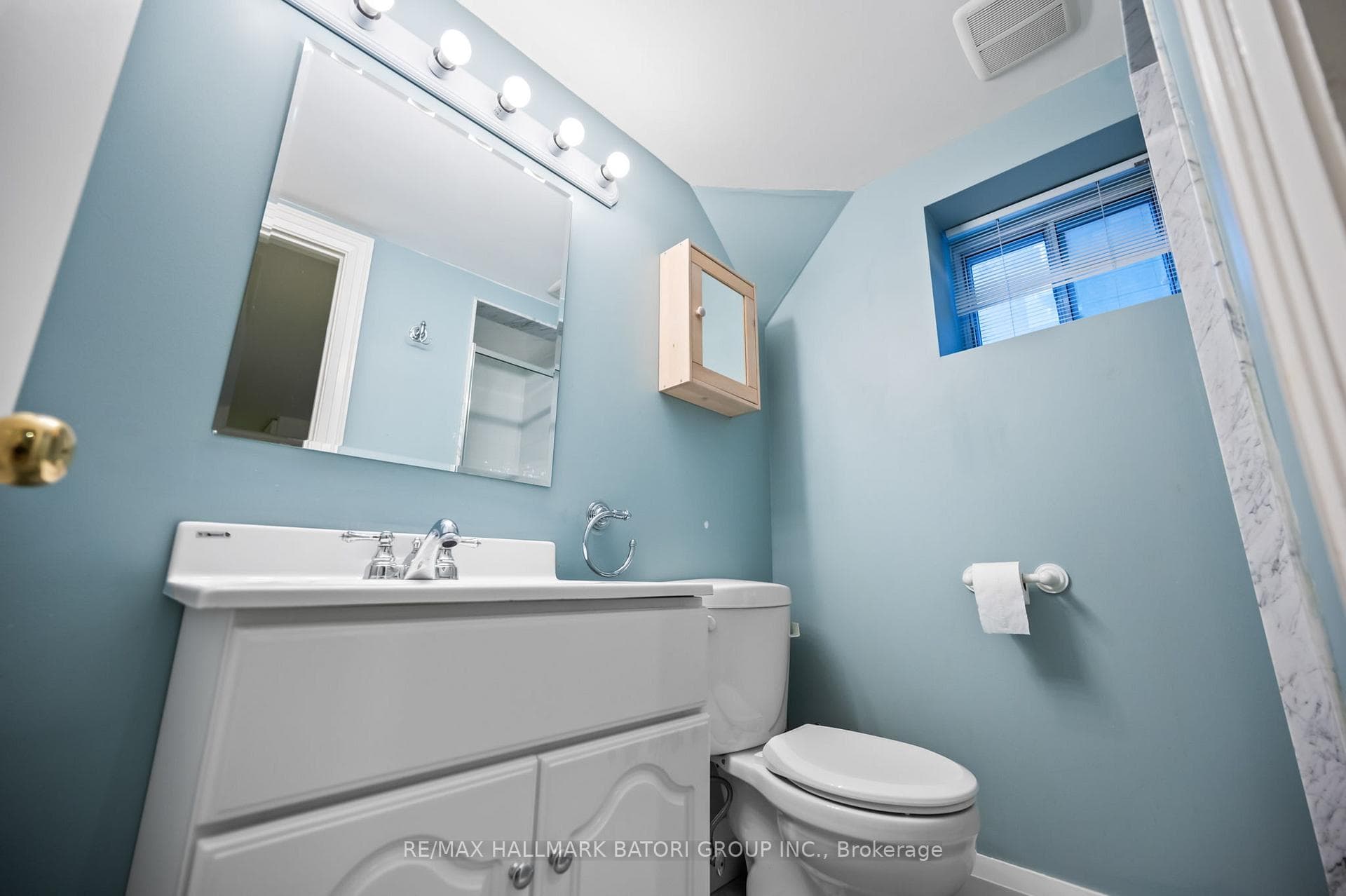 94 Castlewood Road photo 30
