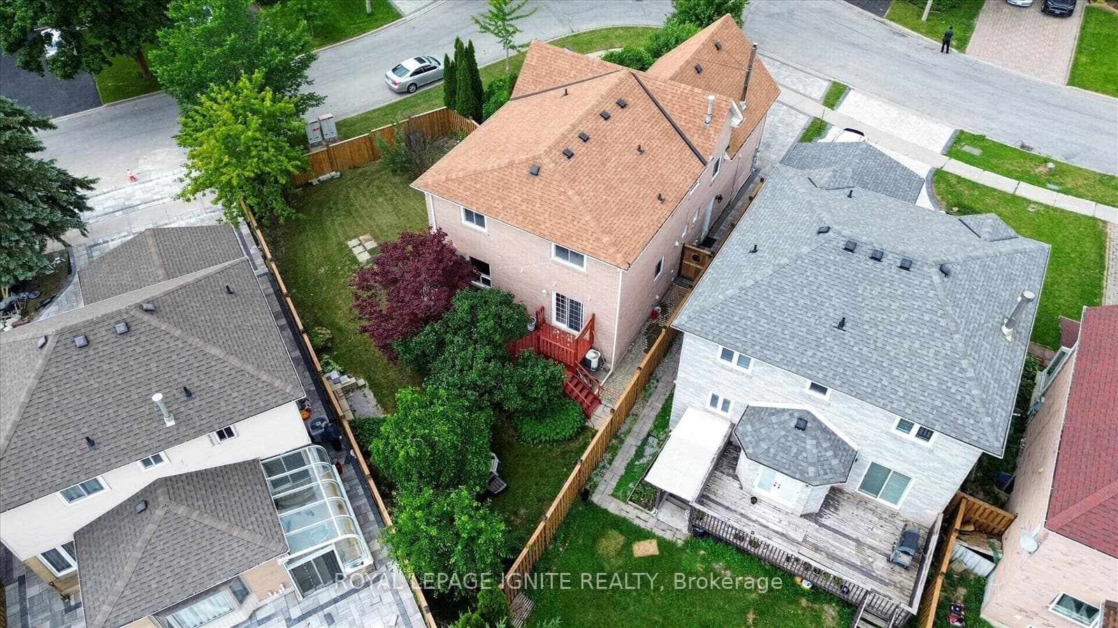 25 Valley Centre Drive photo 46