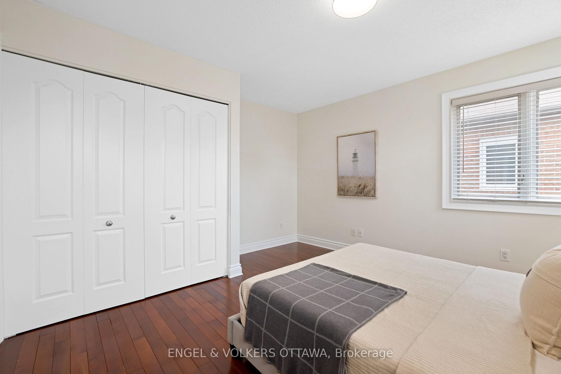 25 Hyde Park Way photo 35